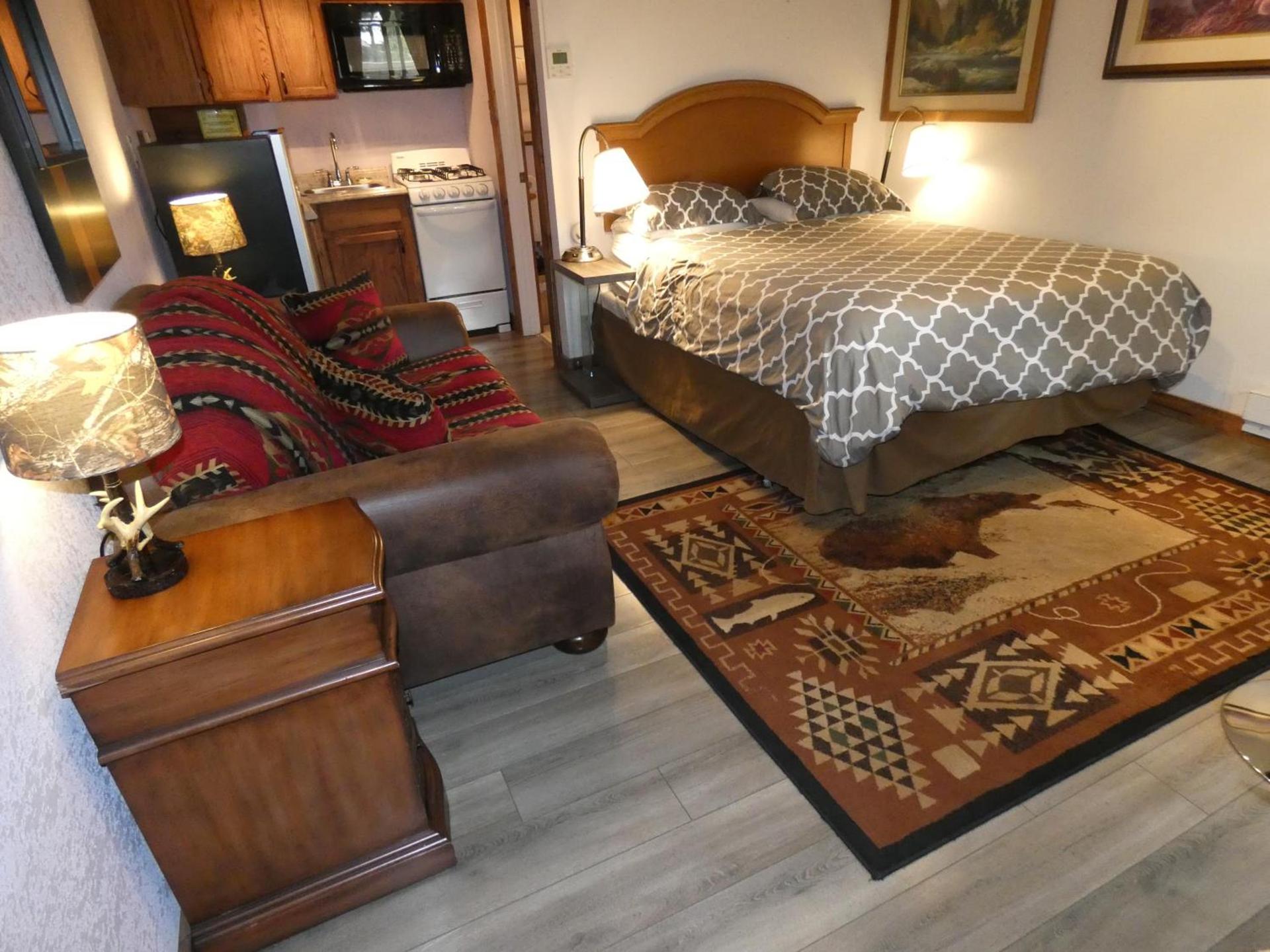 Yellowstone Motel - Adults Only - All rooms have kitchens photo 63