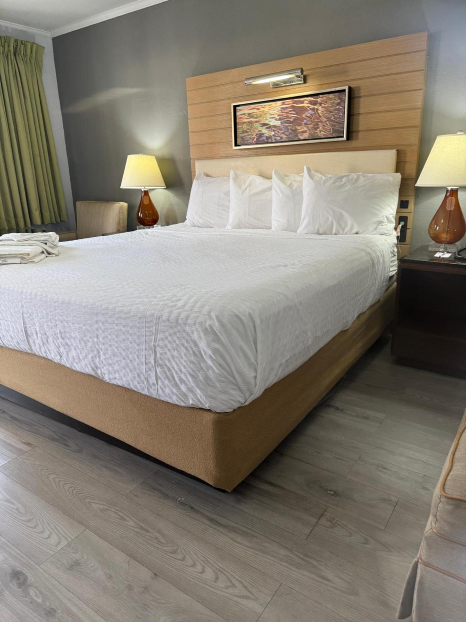 Americas Best Value Inn at Central Valley-Woodbury photo 33
