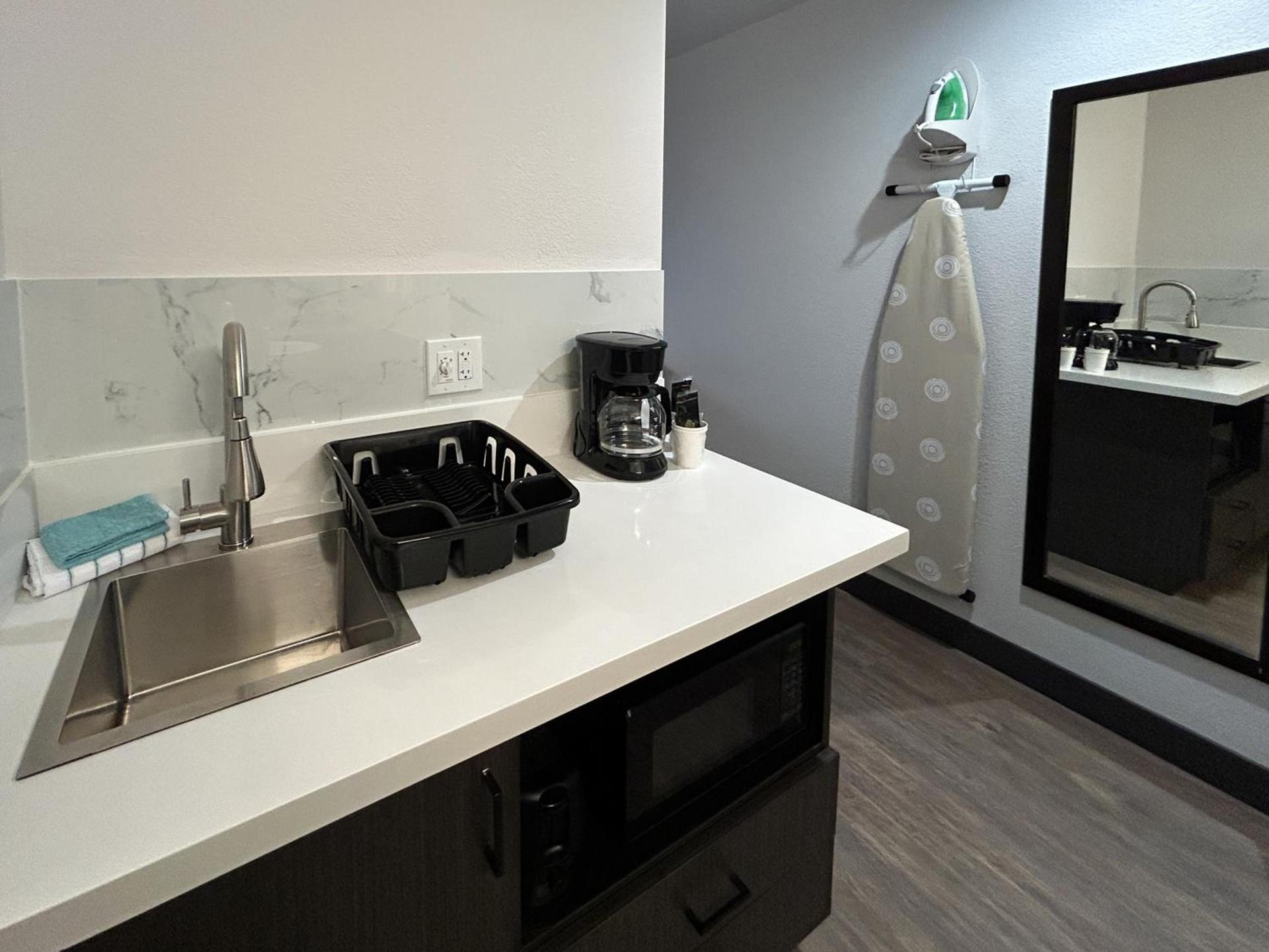 Studio 6 San Diego, CA Hotel Circle Mission Valley photo 9