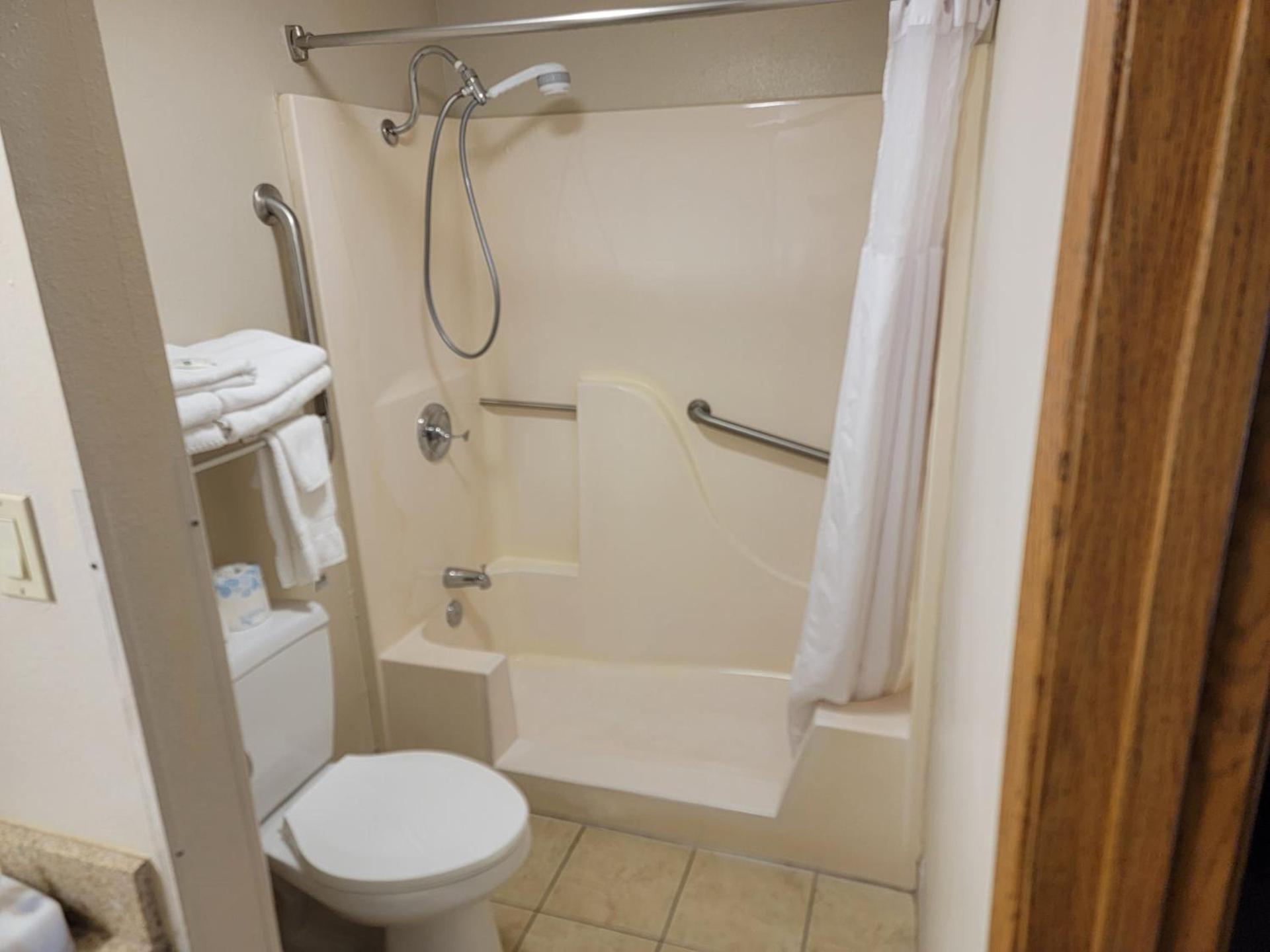 Quality Inn West-Branson Theatre District photo 17