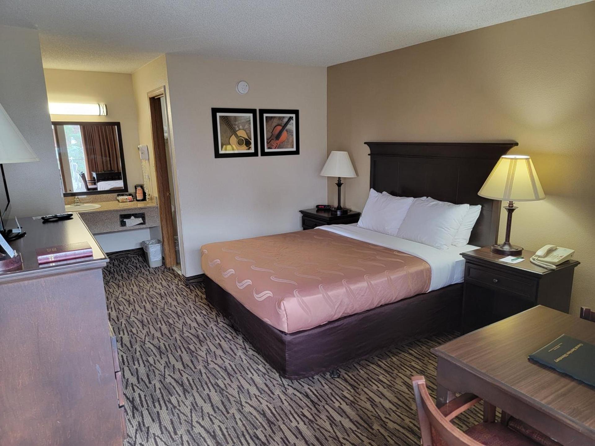 Quality Inn West-Branson Theatre District photo 18