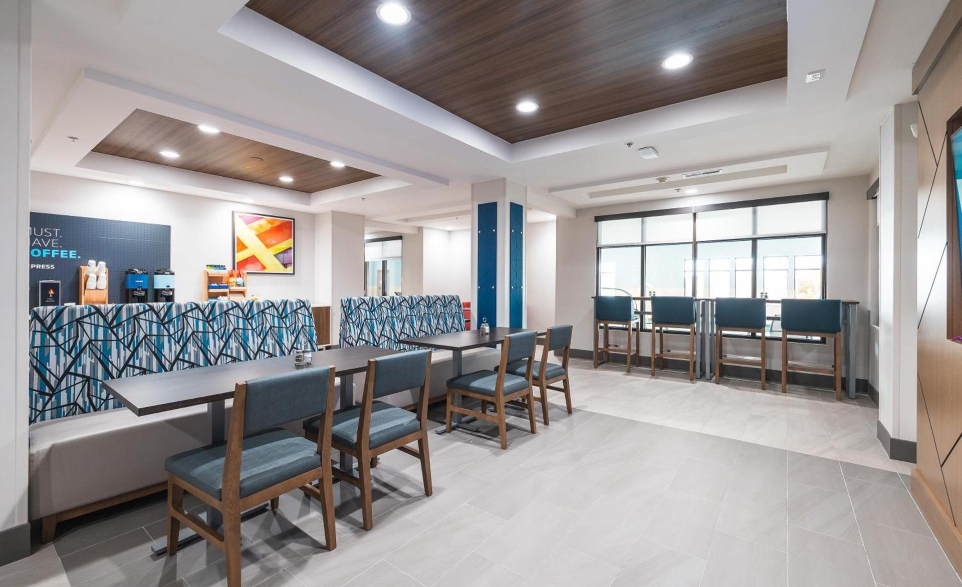 Holiday Inn Express Hotel and Suites Saint Robert by IHG photo 84