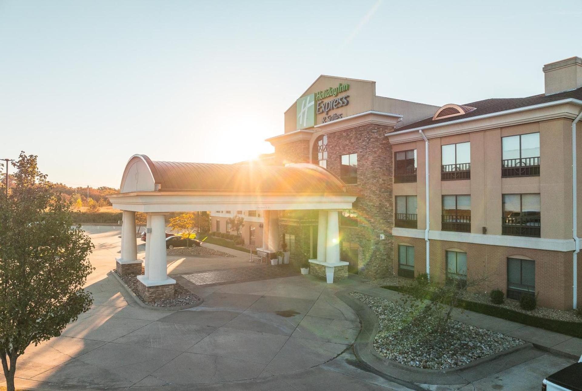 Holiday Inn Express Hotel and Suites Saint Robert by IHG photo 70