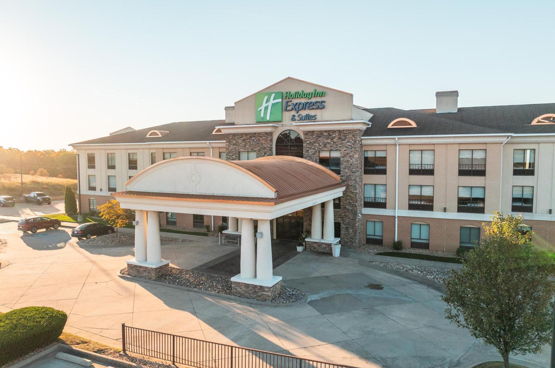 Holiday Inn Express Hotel and Suites Saint Robert by IHG photo 74