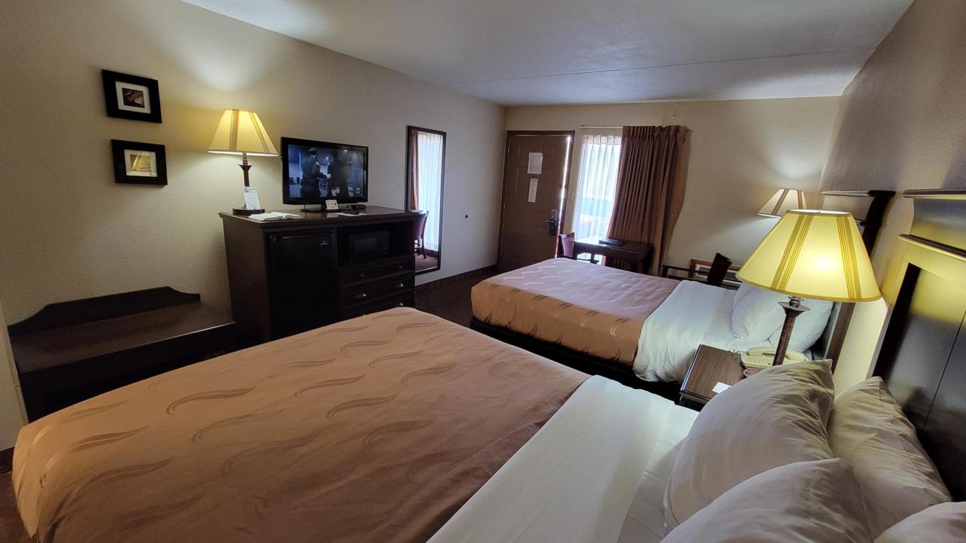 Quality Inn West-Branson Theatre District photo 24