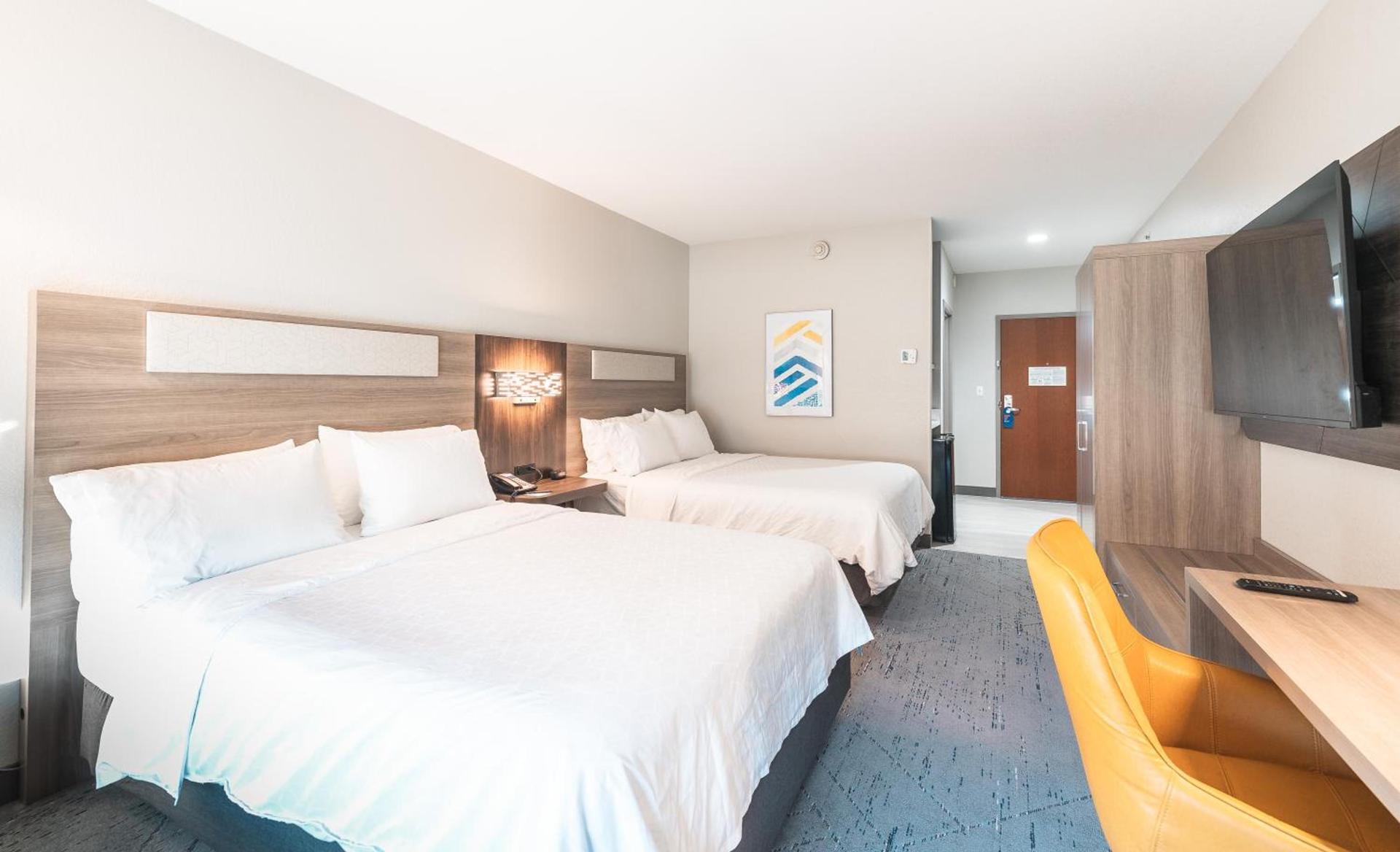 Holiday Inn Express Hotel and Suites Saint Robert by IHG photo 25