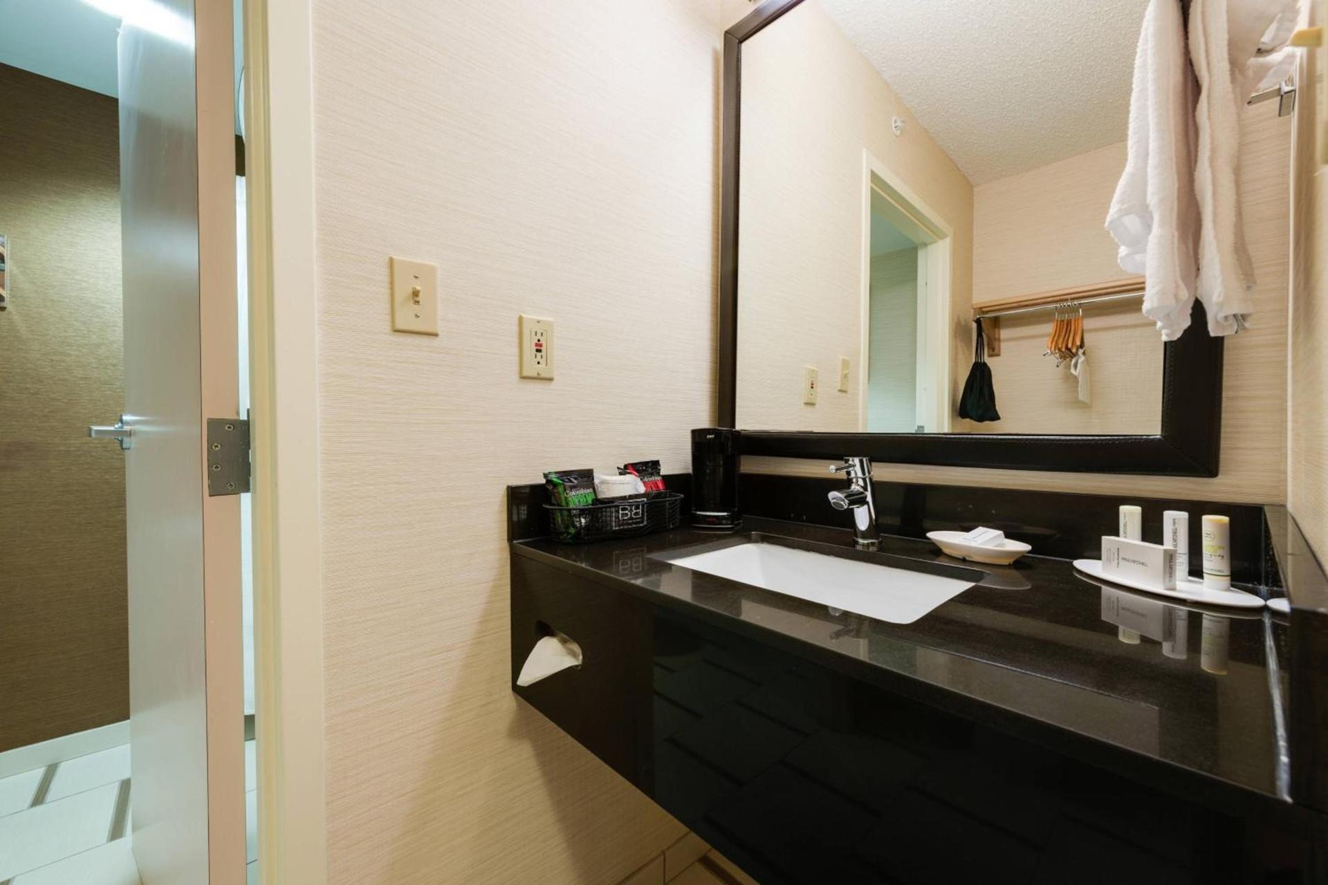 Fairfield Inn & Suites by Marriott Fort Myers Cape Coral photo 18