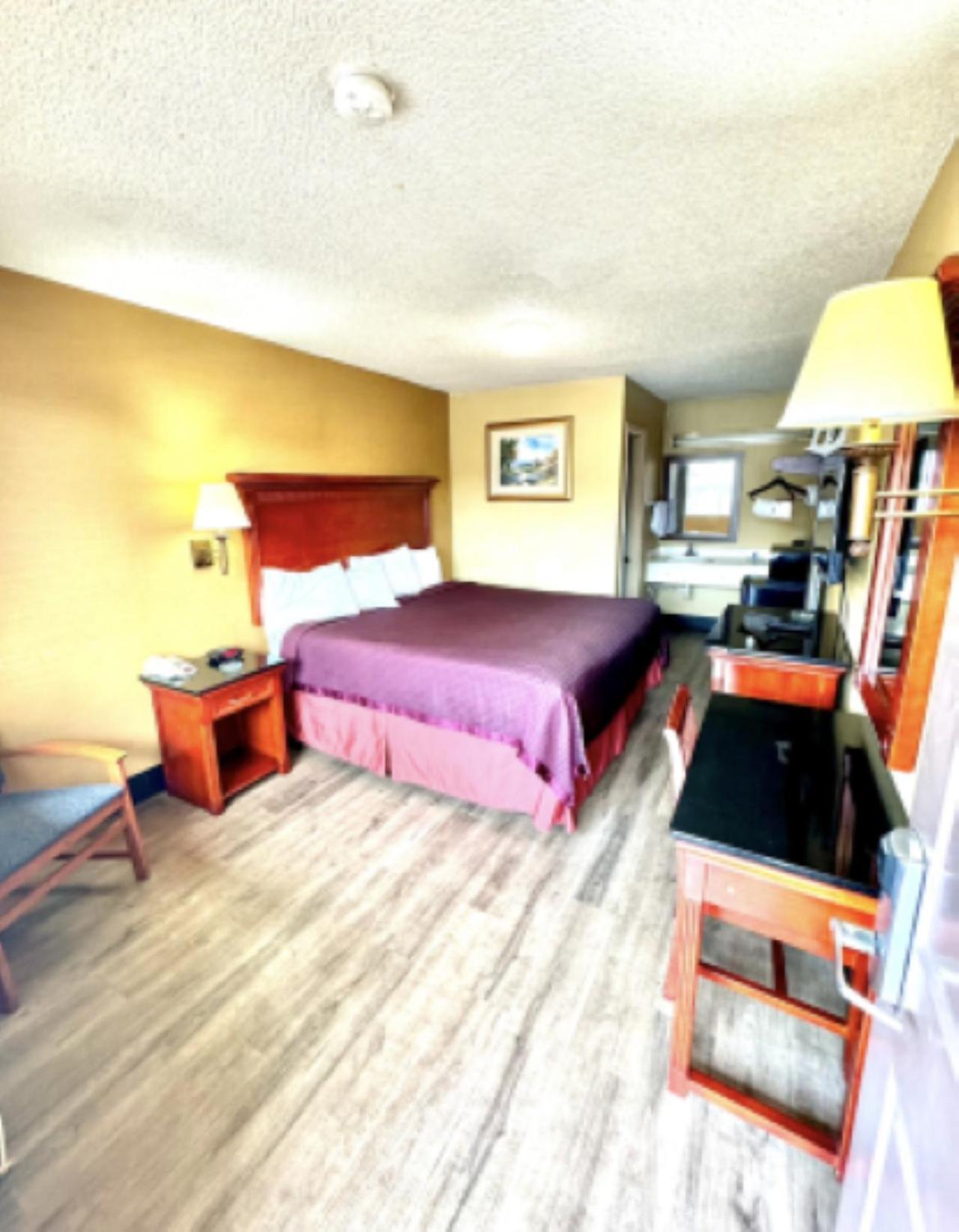 Rodeway Inn Goodlettsville South photo 8