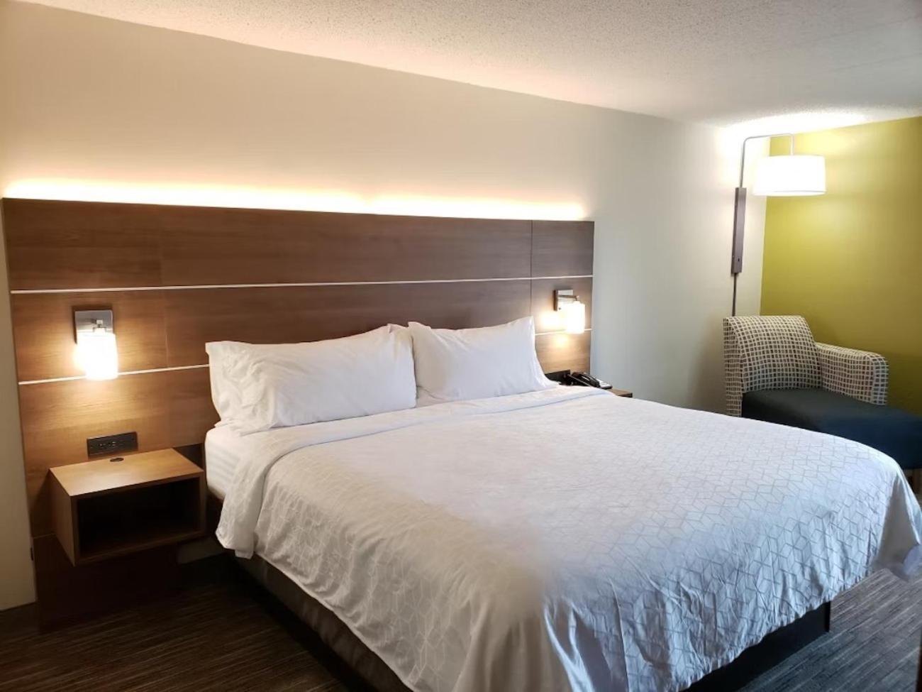 Holiday Inn Express Edgewood-Aberdeen-Bel Air photo 5