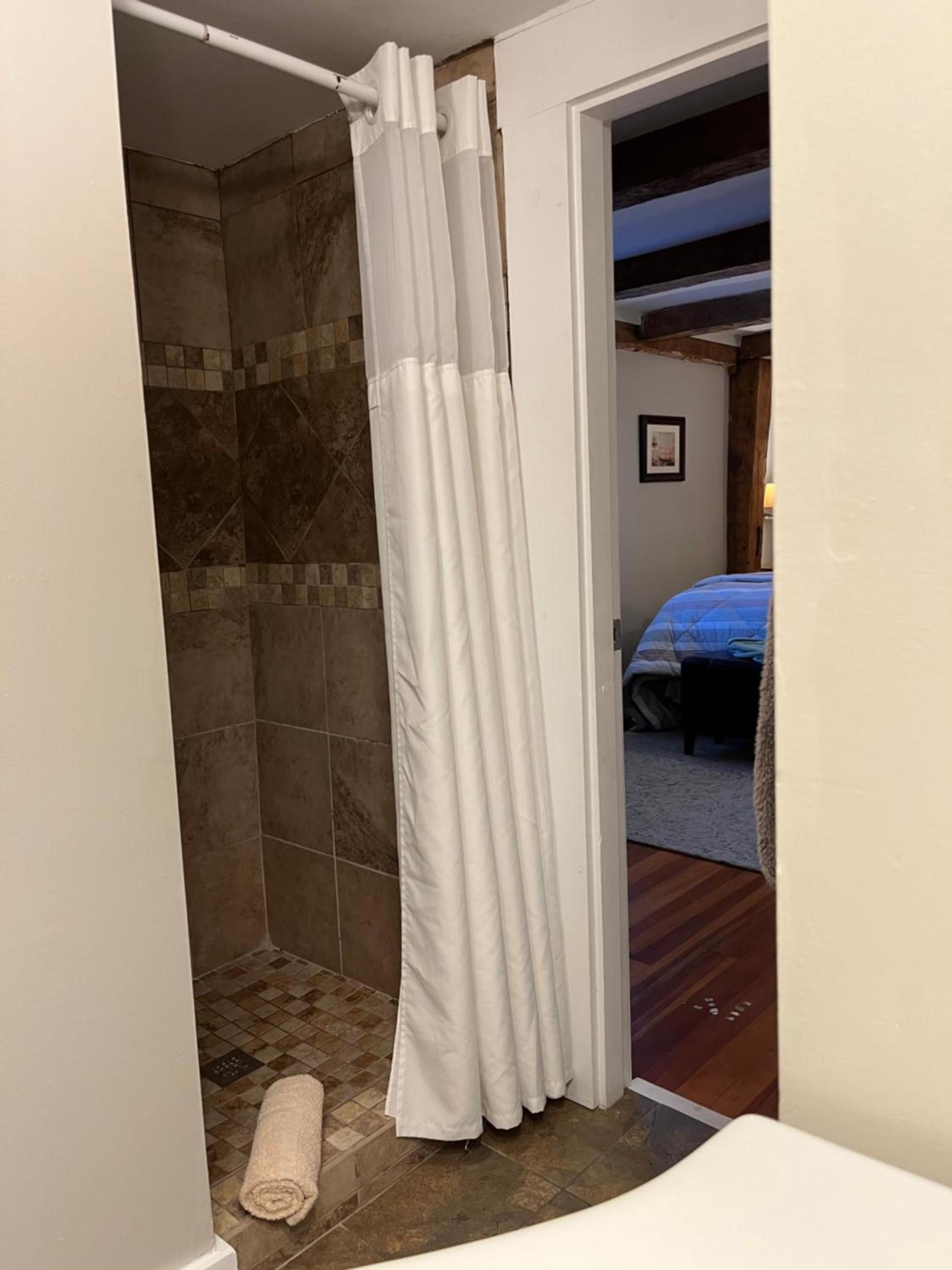 Abalonia Inn photo 75