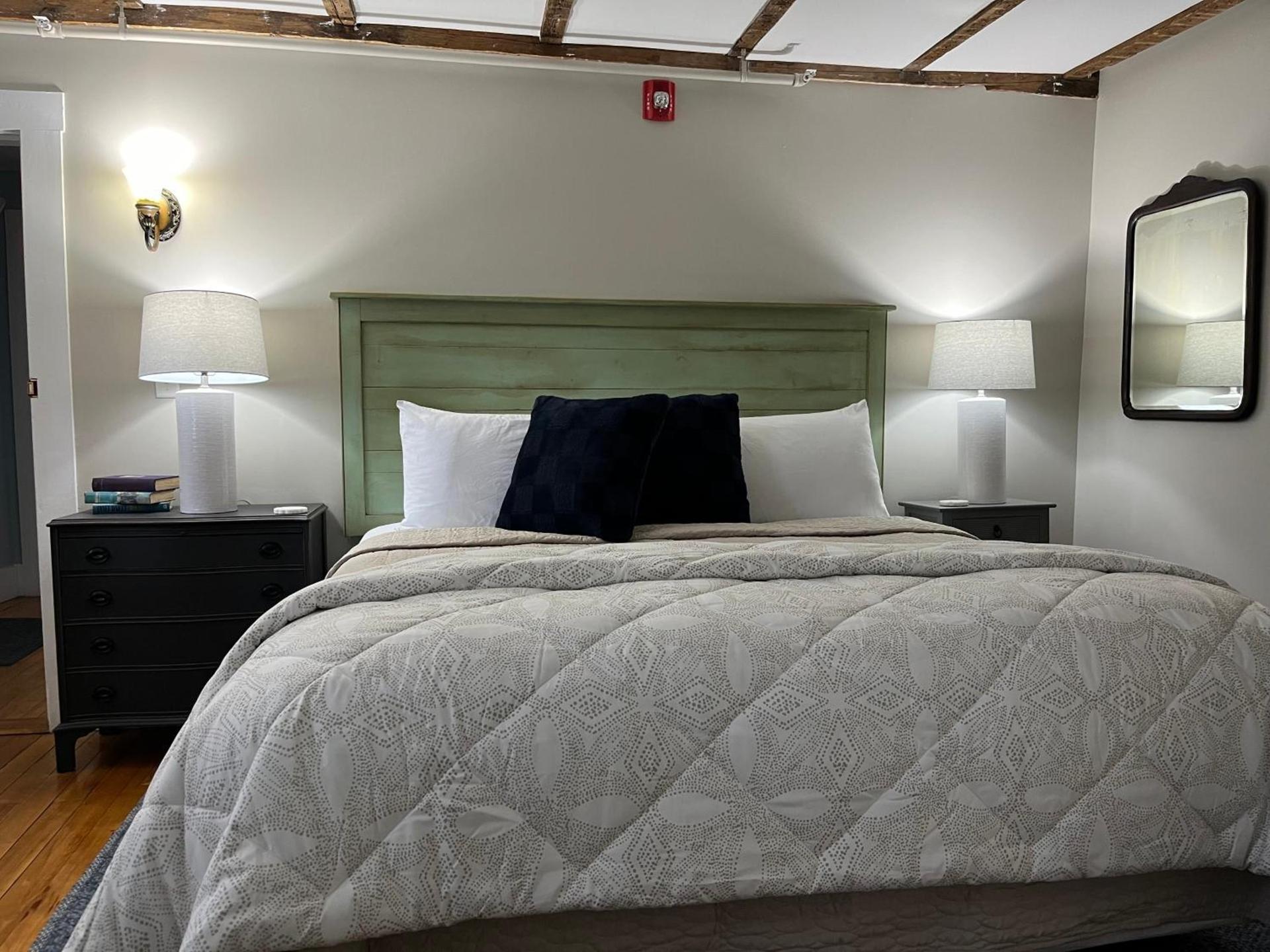Abalonia Inn photo 80