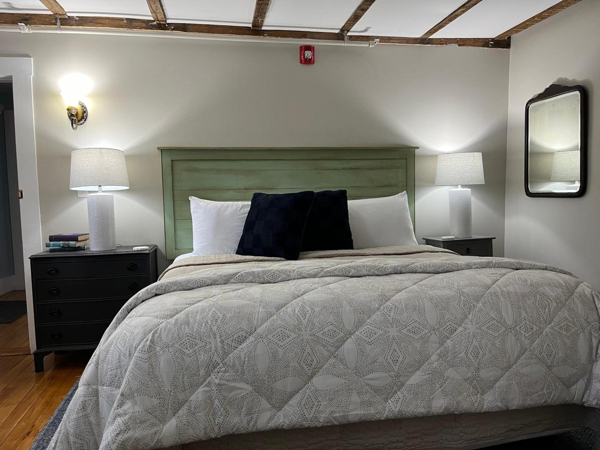 Abalonia Inn photo 77