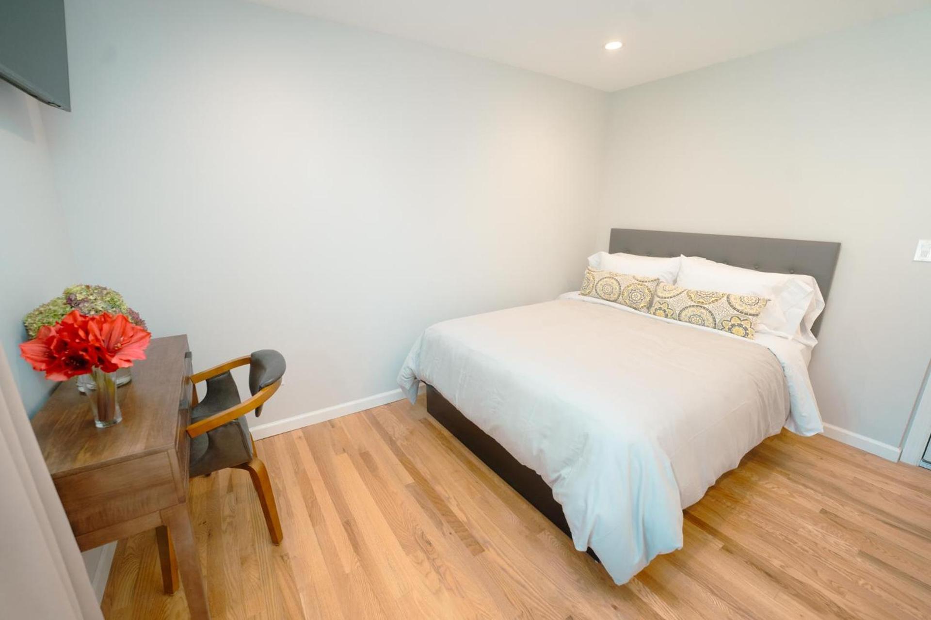 Hampton Bays Hotel On Main photo 16