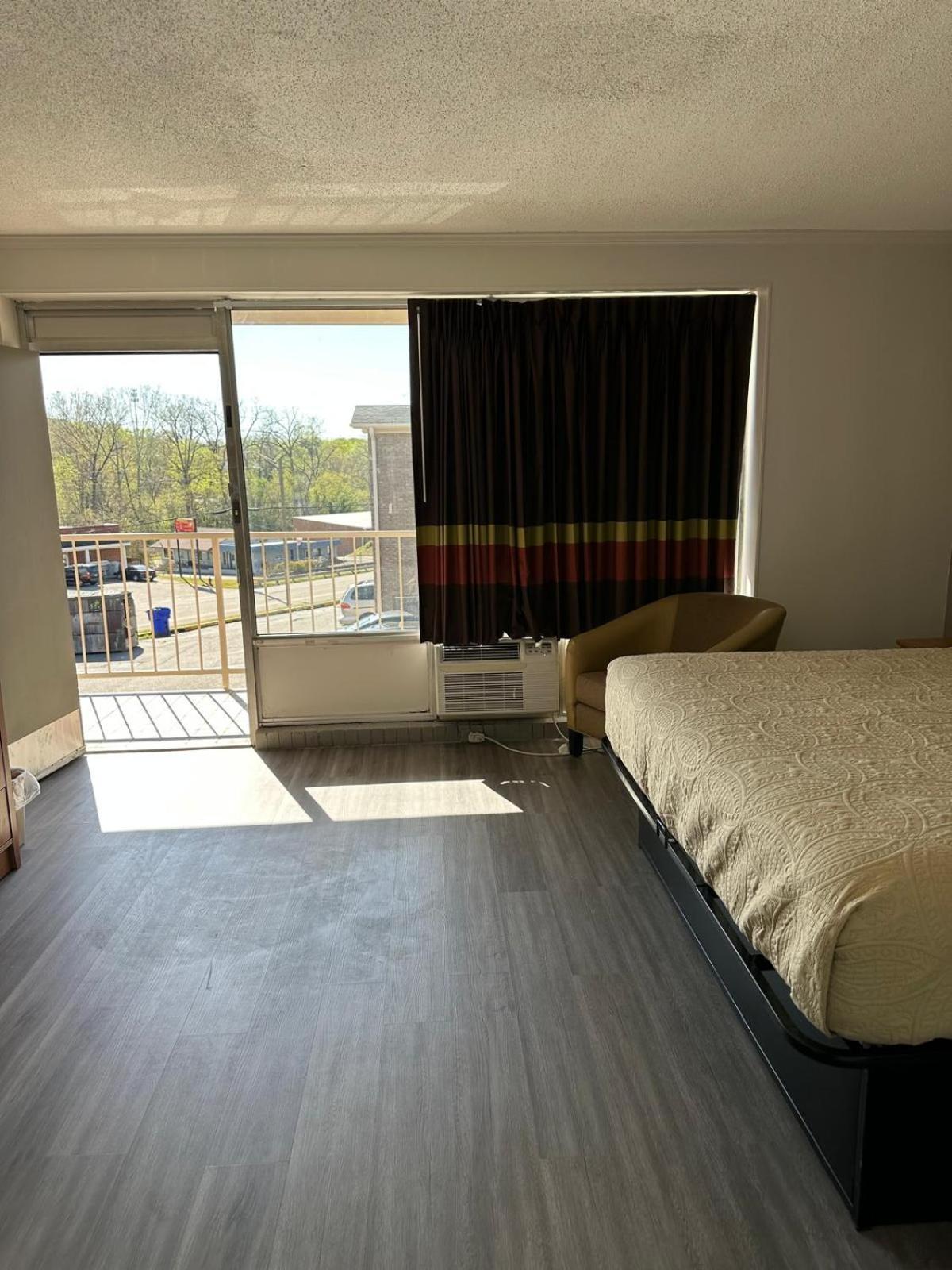 Budgetel Inn & Suites photo 8