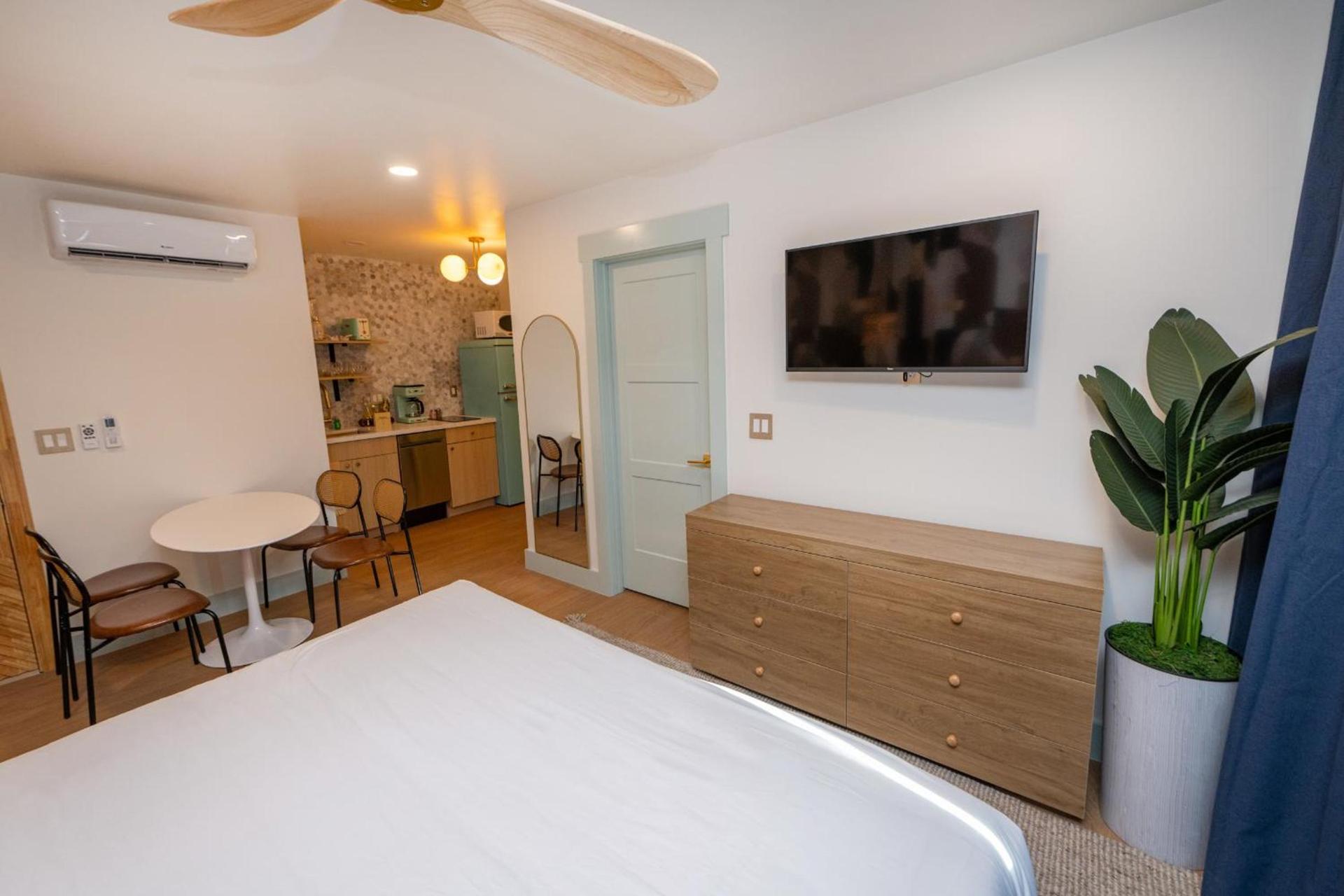 The Boardwalk Hotel photo 9