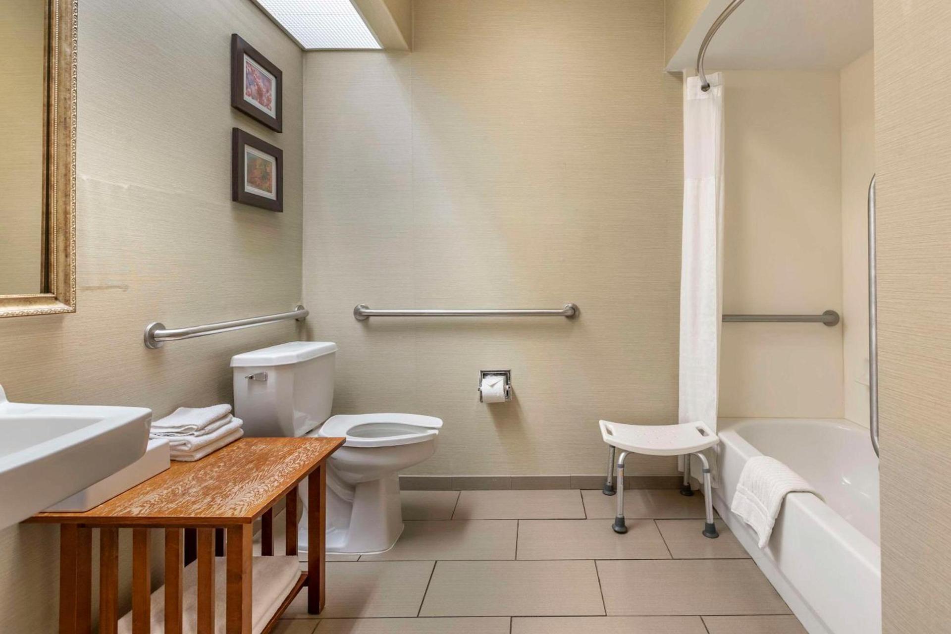 Comfort Inn Charlotte photo 11