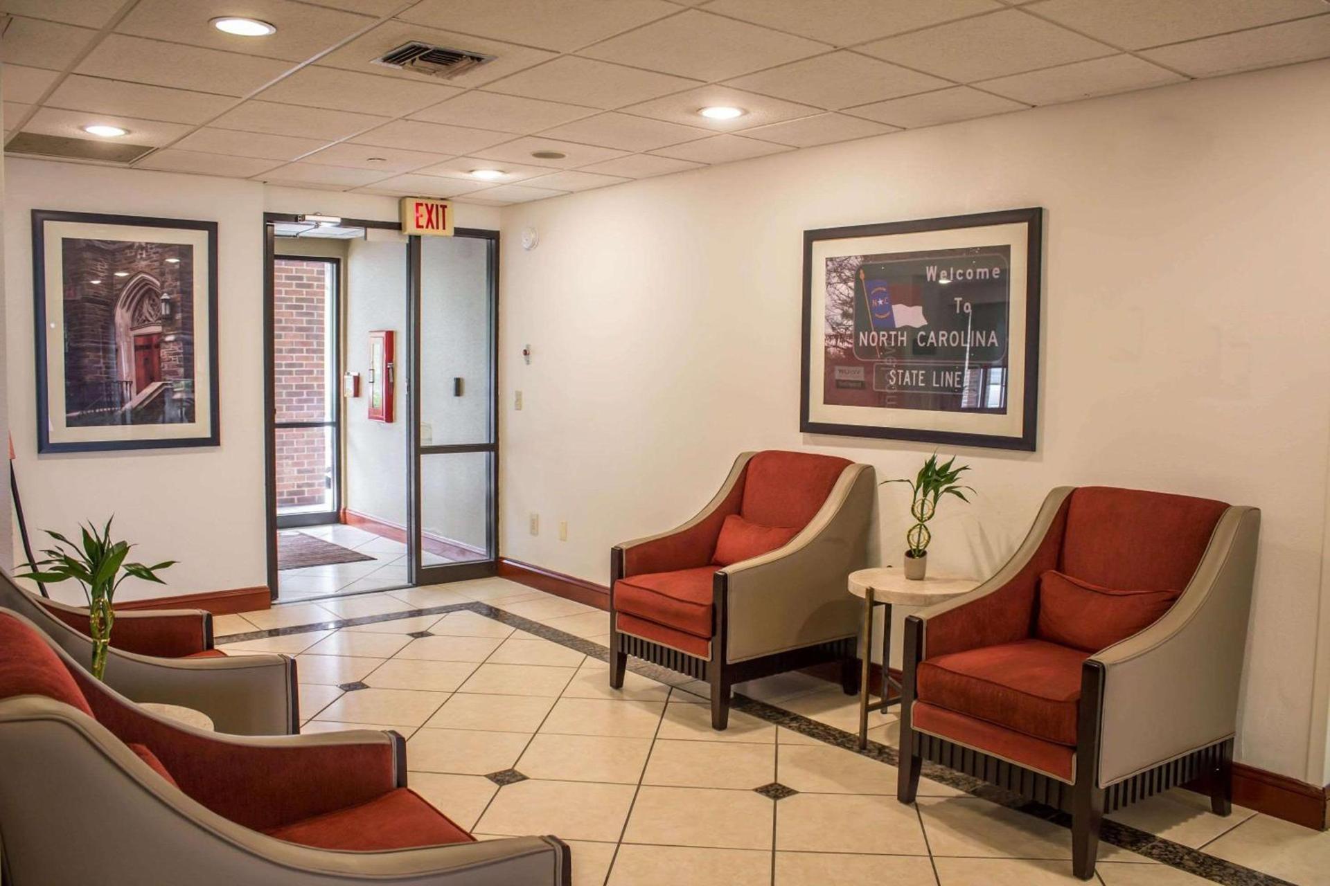 Clarion Pointe Durham Research Triangle Park photo 11