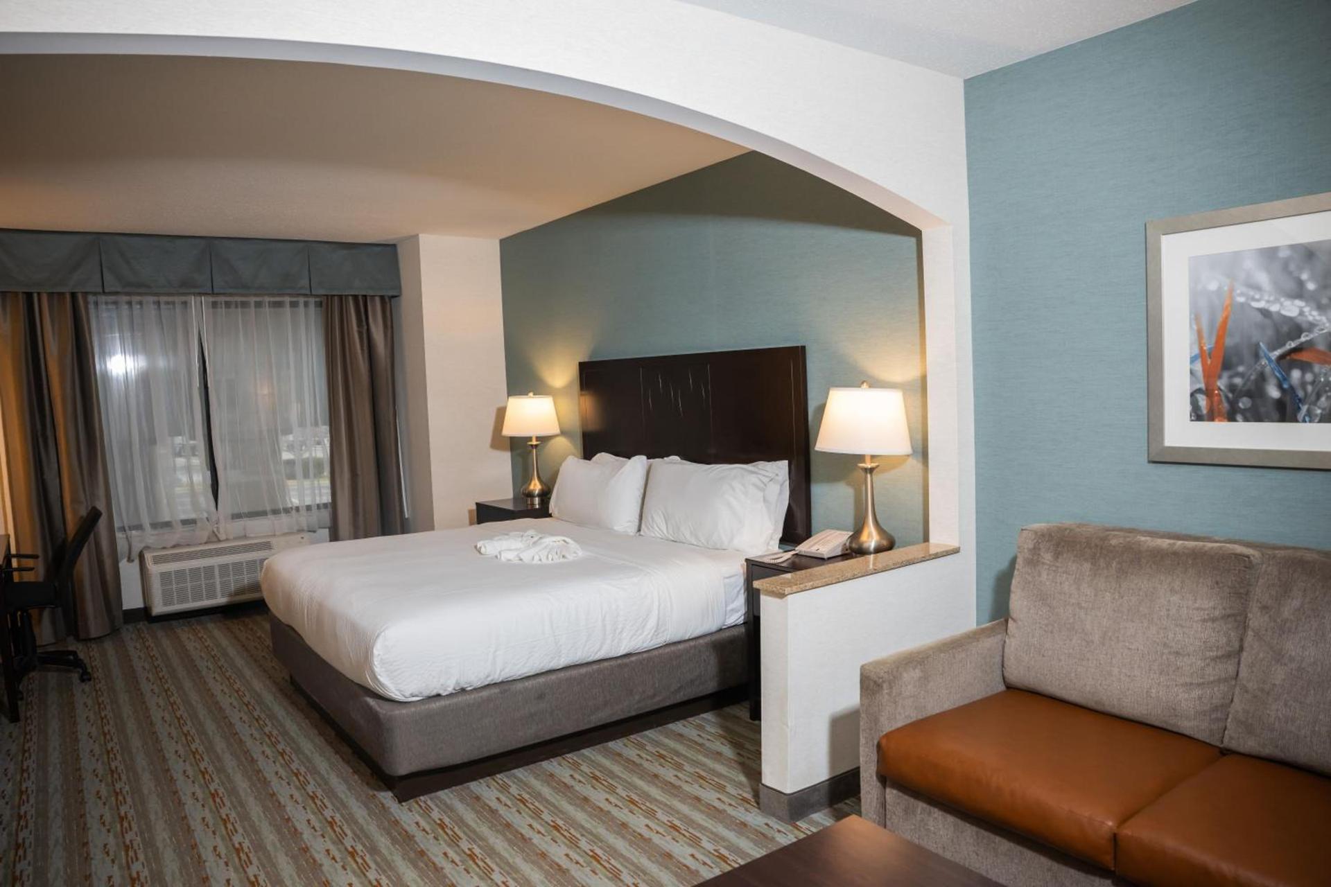 Wyndham Garden Erie photo 13