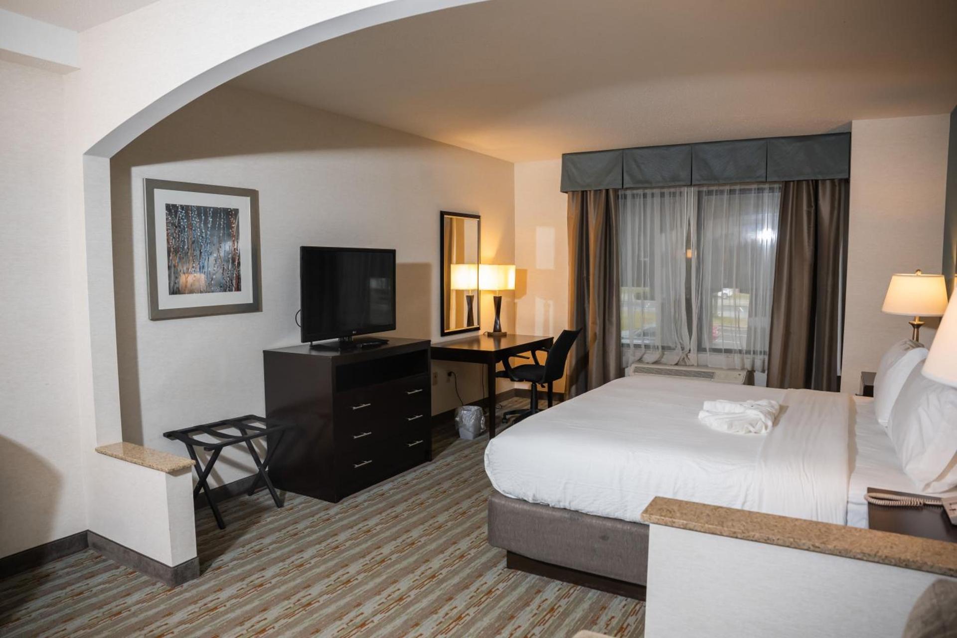 Wyndham Garden Erie photo 12