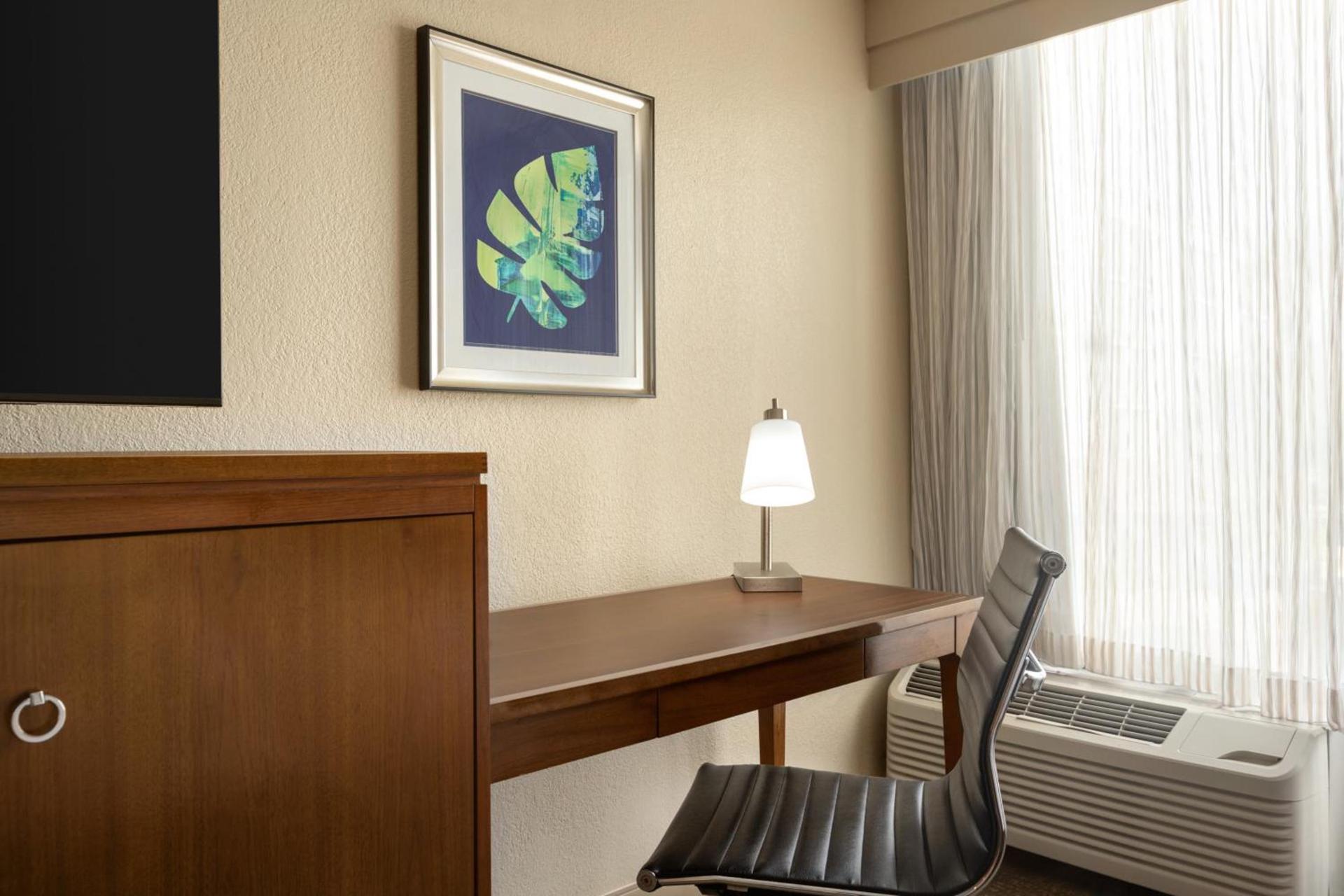 Doubletree by Hilton Fort Myers at Bell Tower Shops photo 37