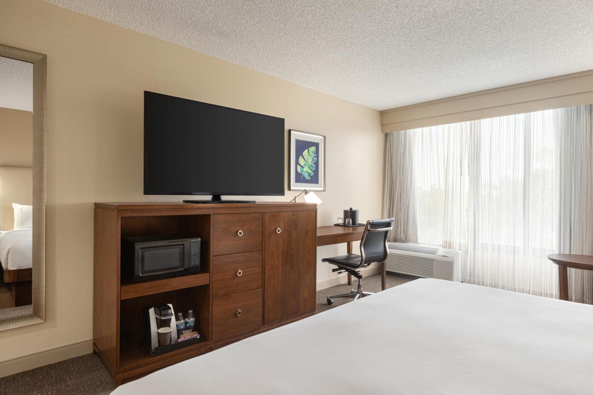 Doubletree by Hilton Fort Myers at Bell Tower Shops photo 49