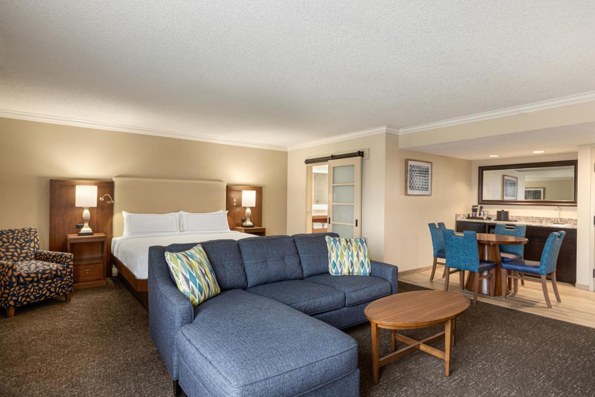 Doubletree by Hilton Fort Myers at Bell Tower Shops photo 32