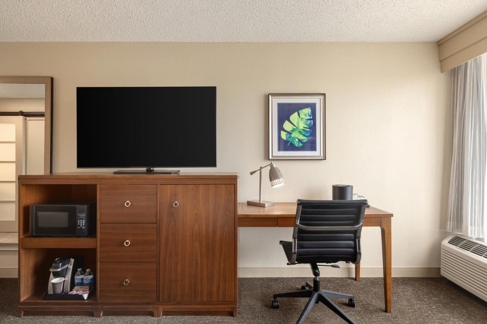 Doubletree by Hilton Fort Myers at Bell Tower Shops photo 62