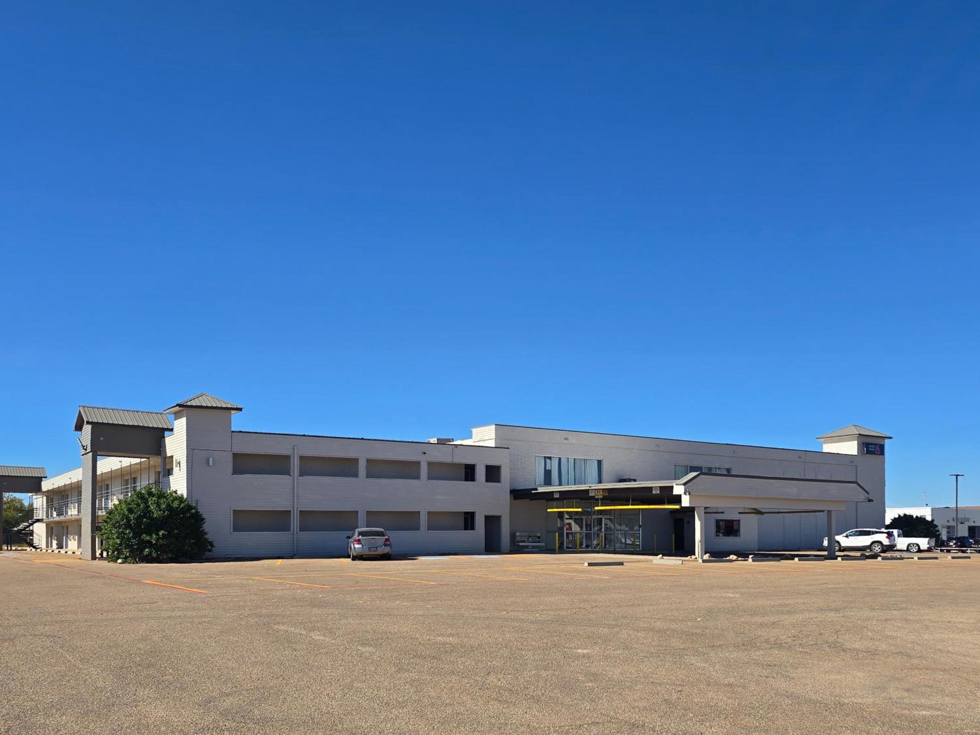 Motel 6 Dumas, TX photo 15