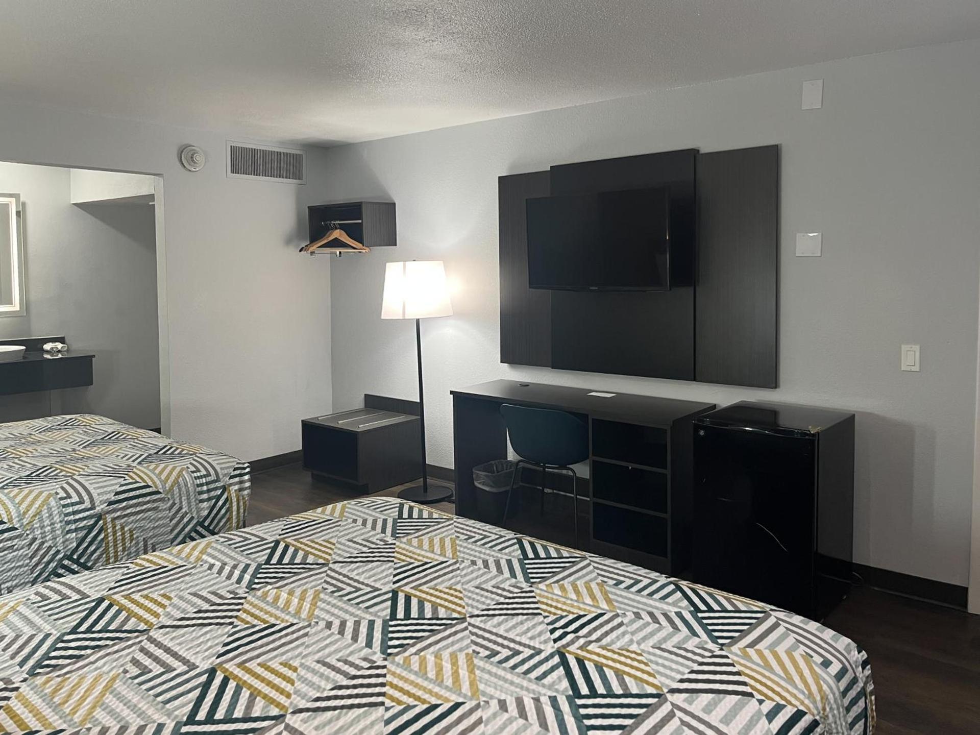 Motel 6 Dumas, TX photo 22