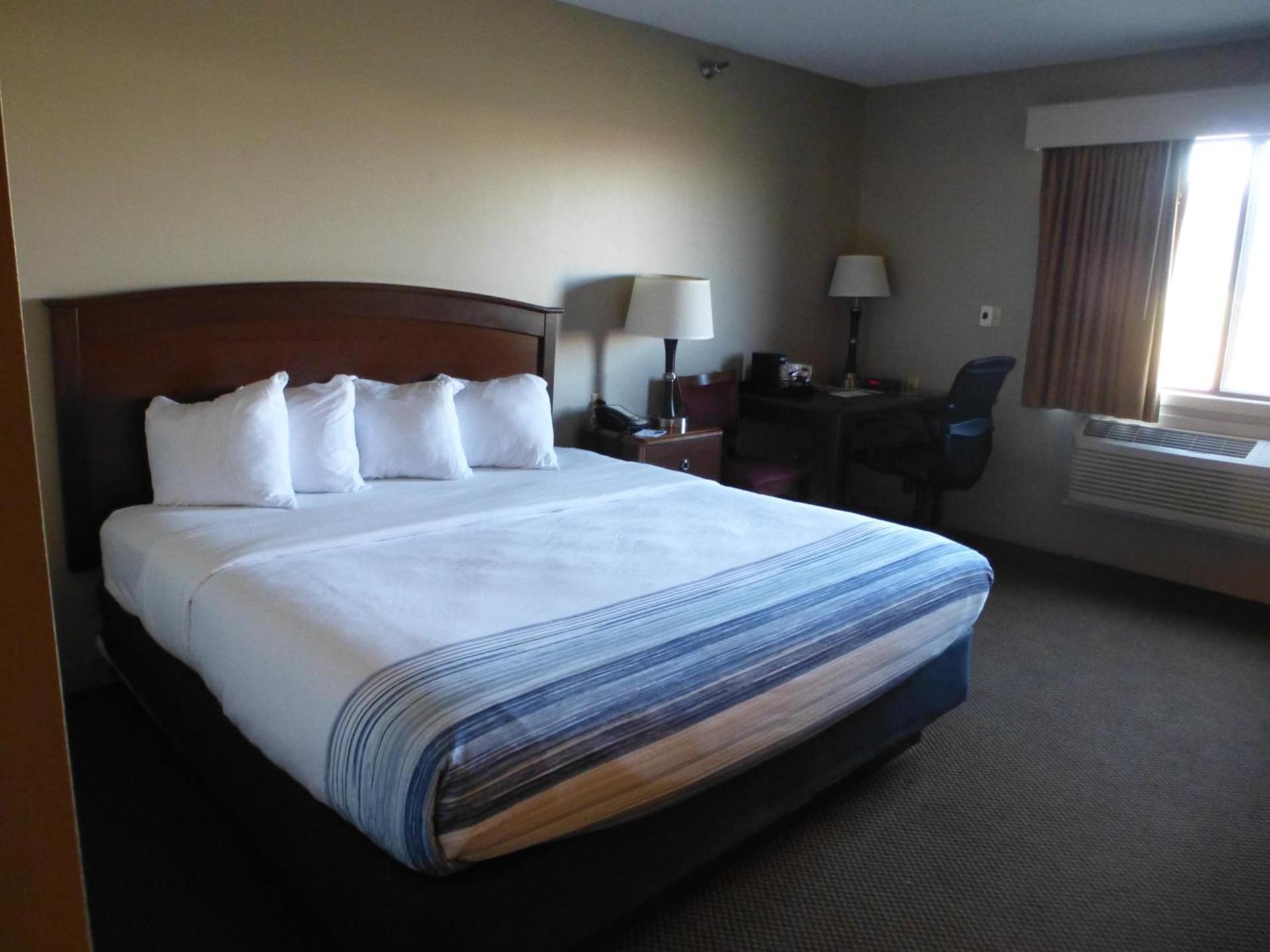 AmericInn by Wyndham Mitchell photo 24