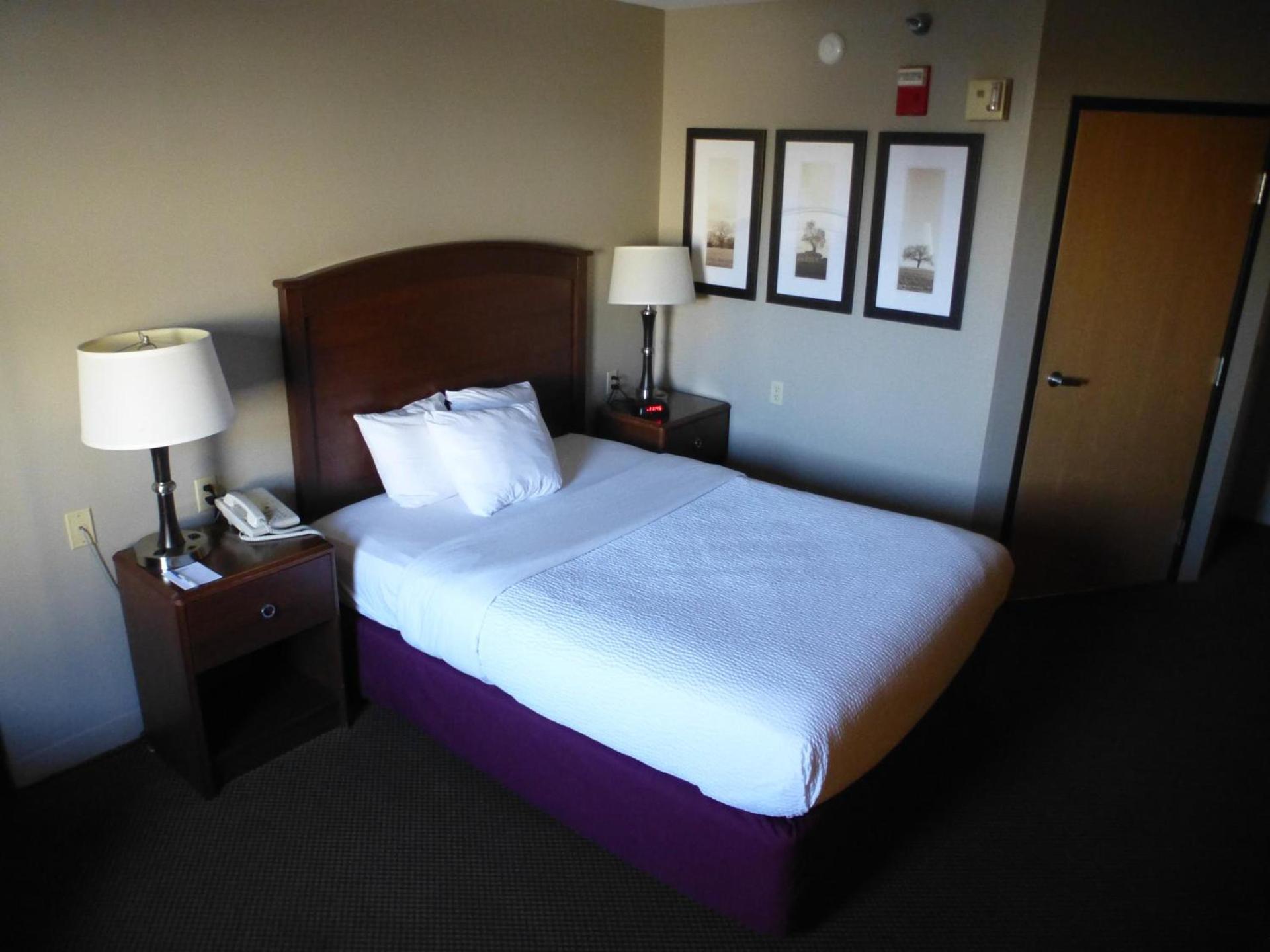 AmericInn by Wyndham Mitchell photo 28