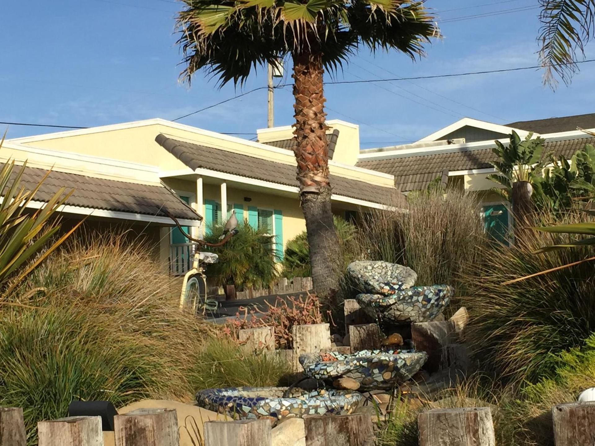 Beach Bungalow Inn and Suites photo 17