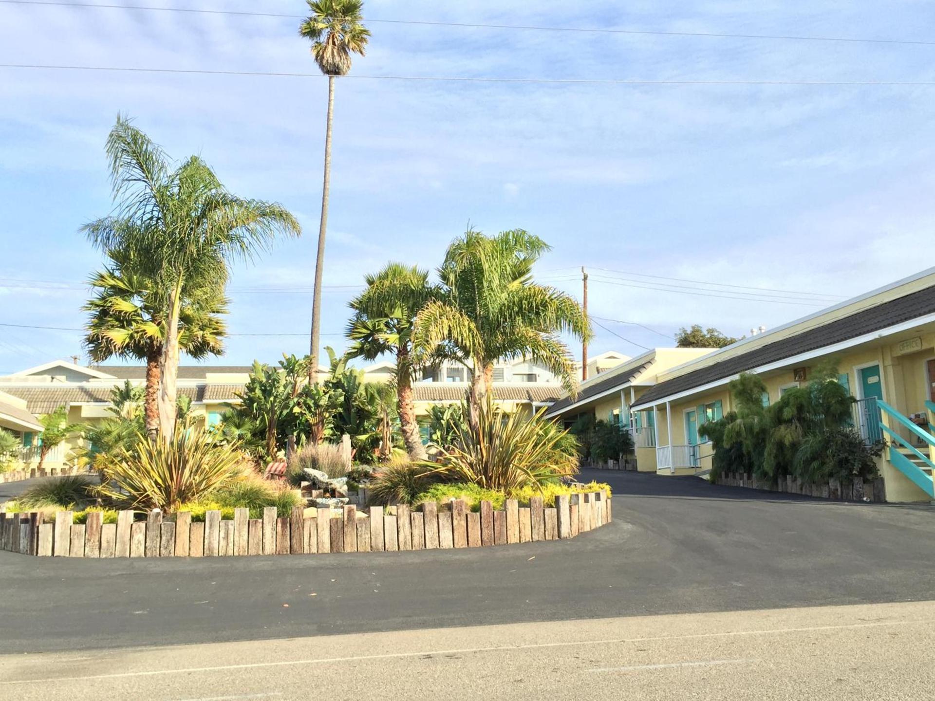 Beach Bungalow Inn and Suites photo 24