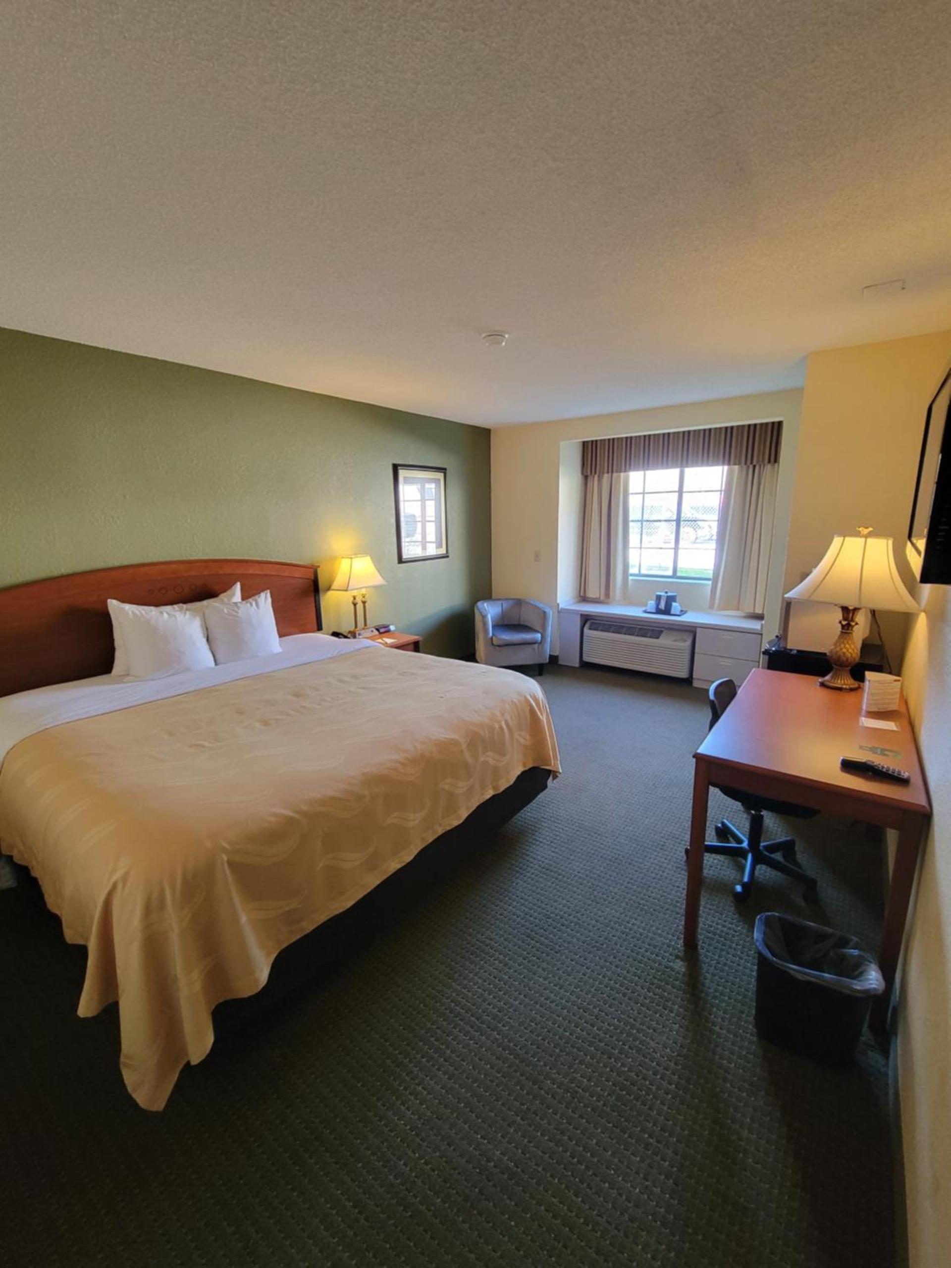 Quality Inn & Suites Prestonsburg next to Mountain Arts Center photo 35