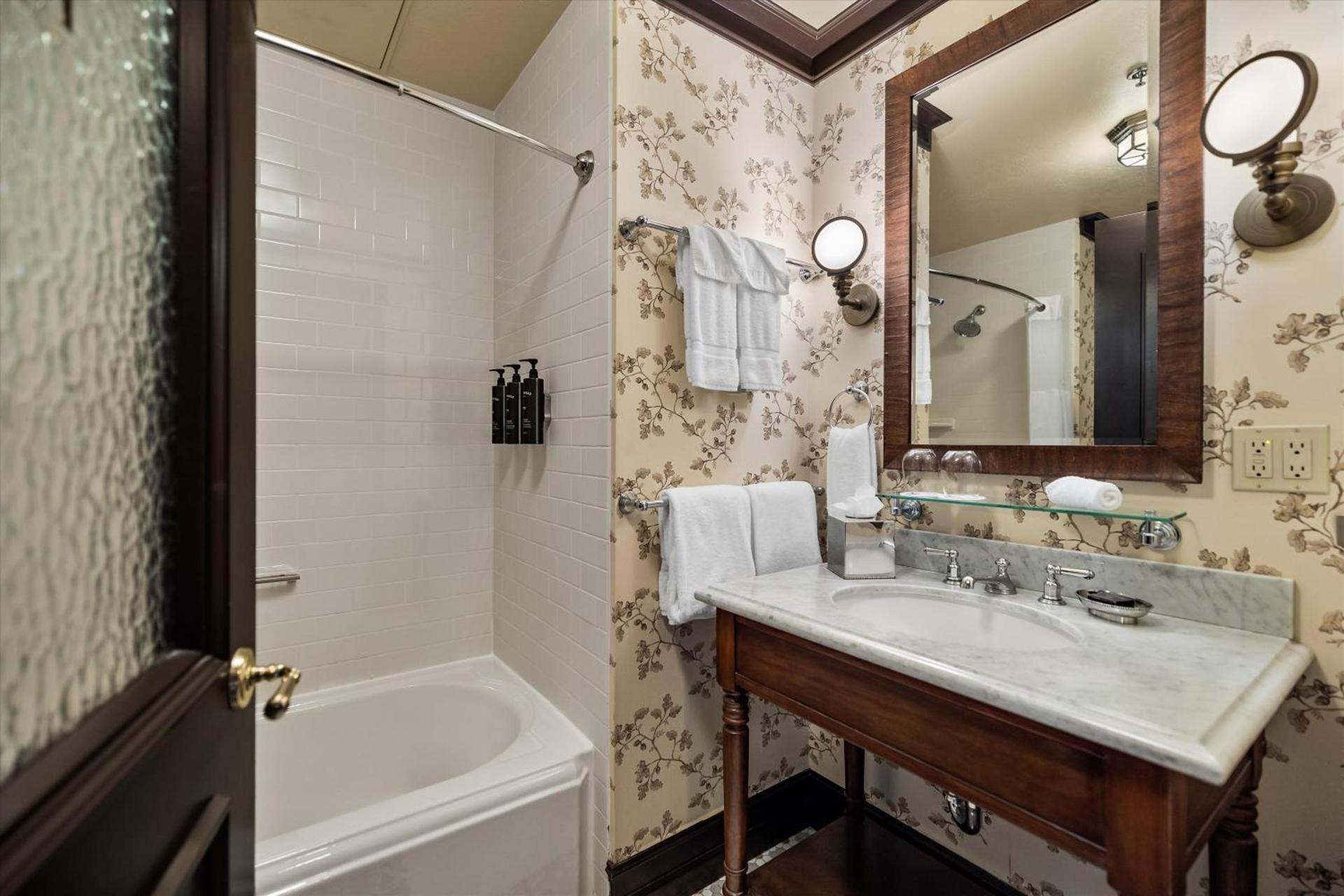 Arctic Club Hotel photo 10