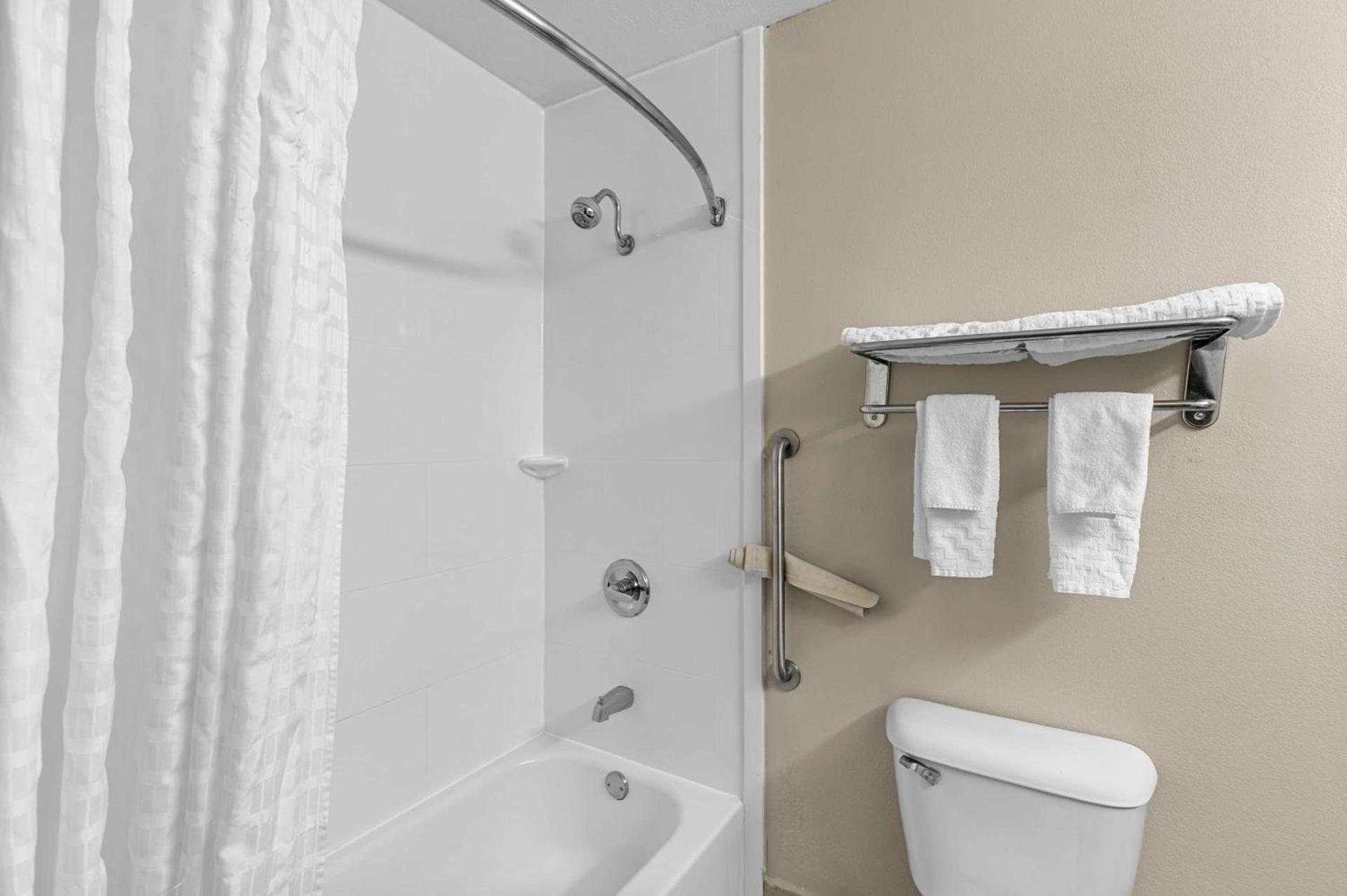 Best Western Presidential Hotel & Suites photo 16