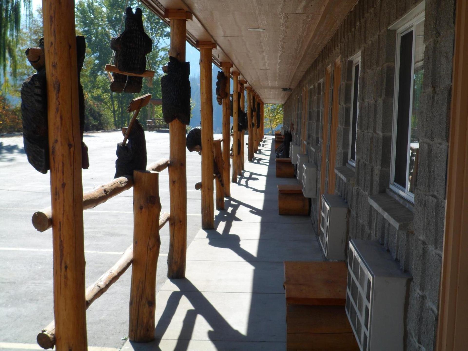 Eagle's Nest Motel photo 3