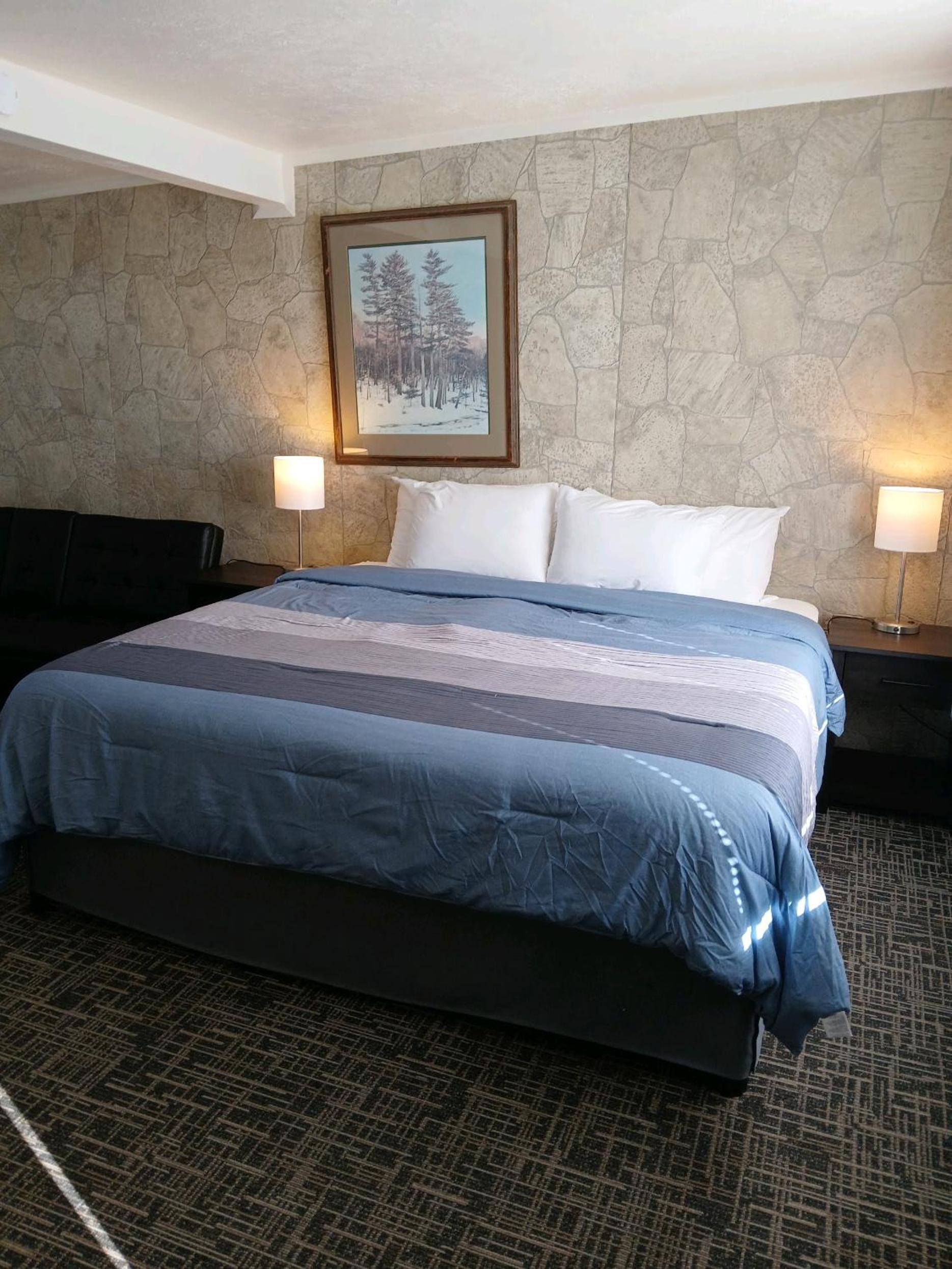 Silver Lakes Inn photo 35