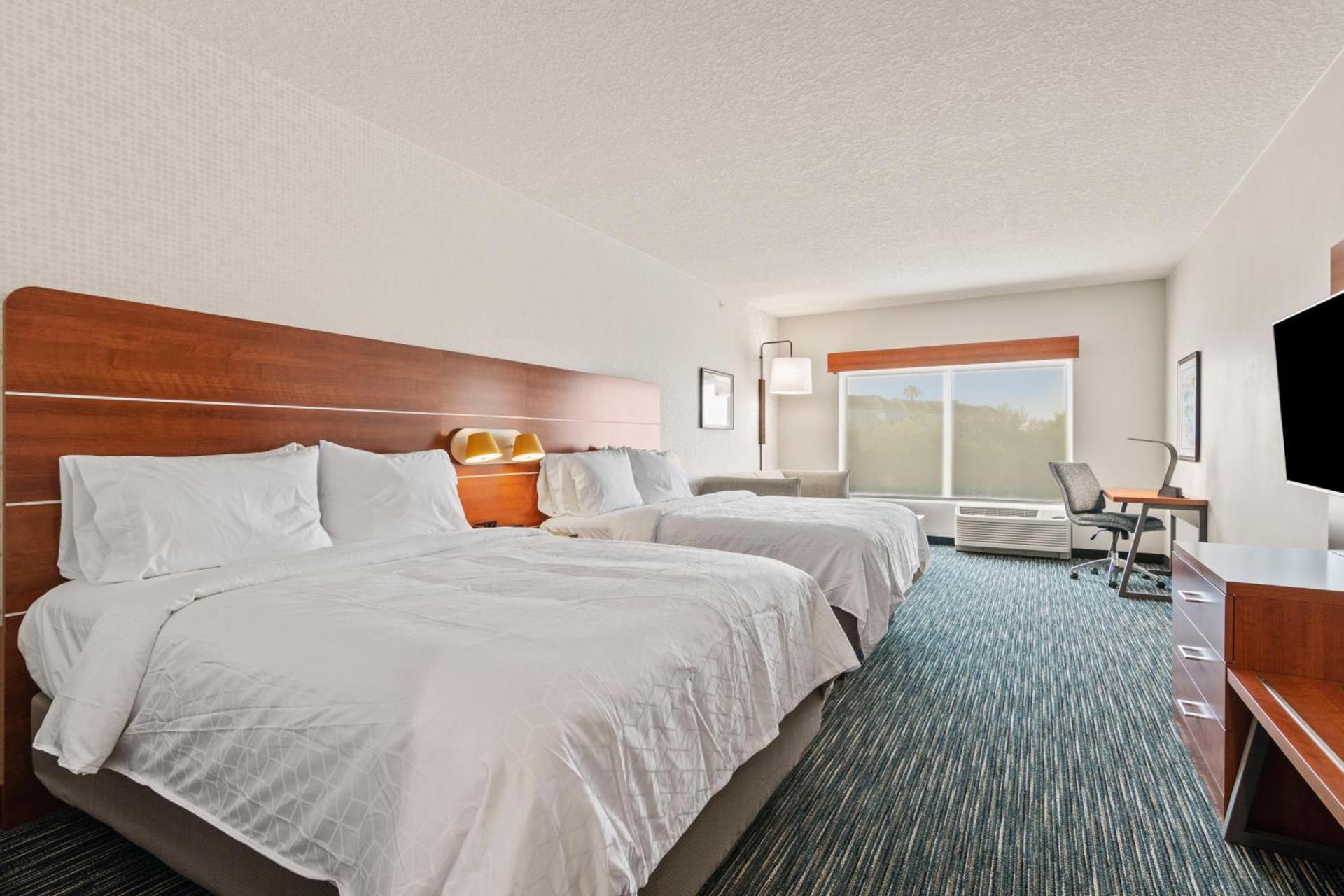 Holiday Inn Express & Suites Orlando- Lake Buena Vista by IHG photo 46