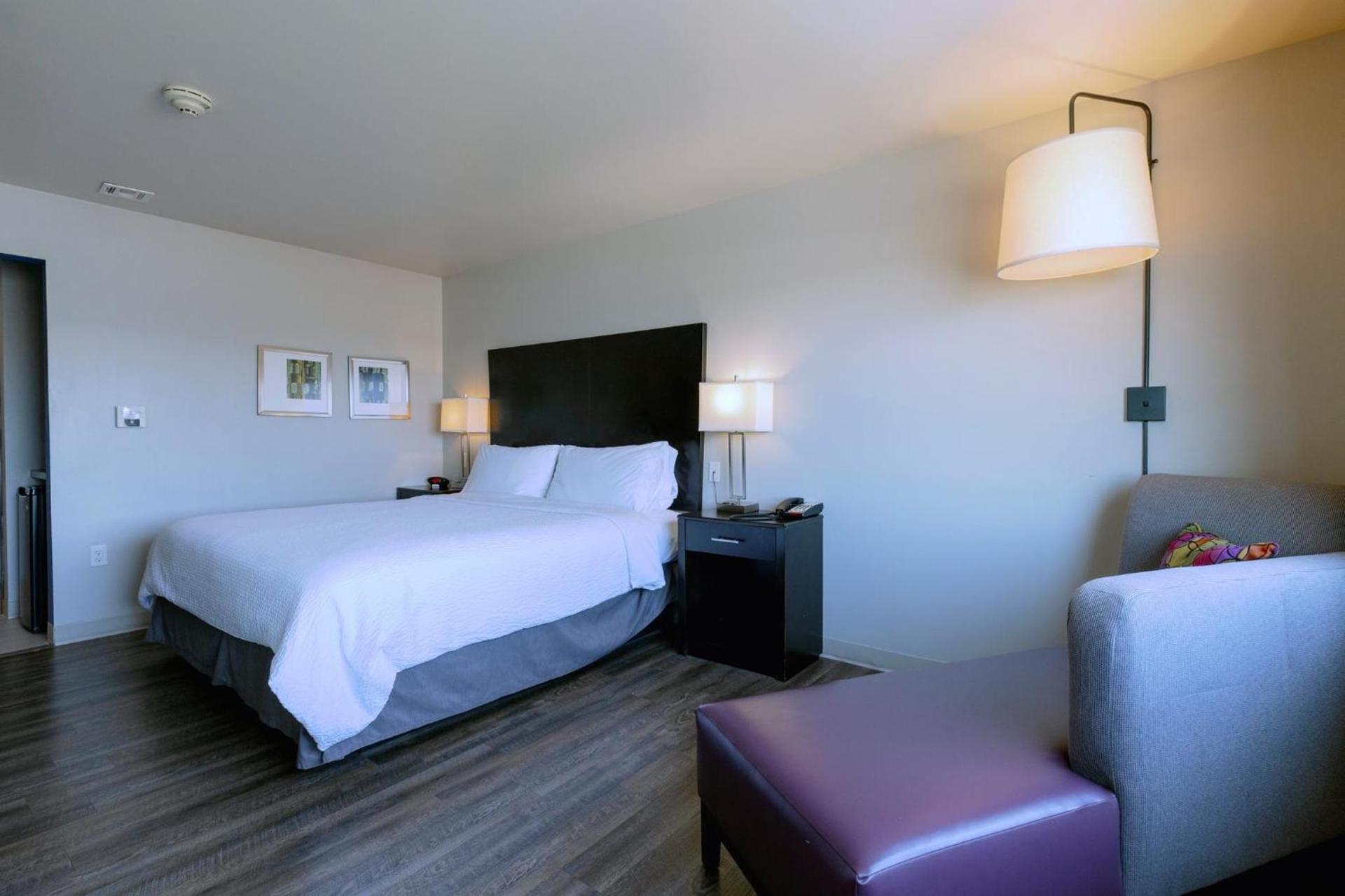 Holiday Inn Express and Suites Tahlequah by IHG photo 40