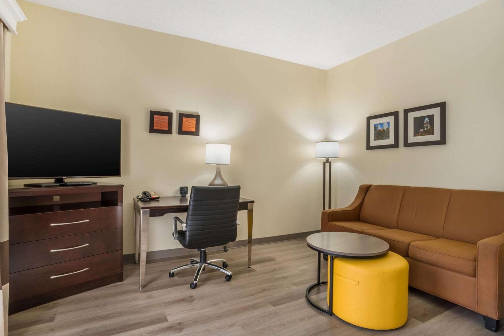 Comfort Inn & Suites Lake Norman photo 9