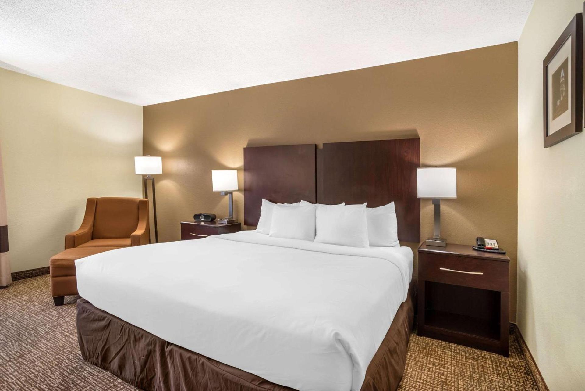 Comfort Inn & Suites Lake Norman photo 16
