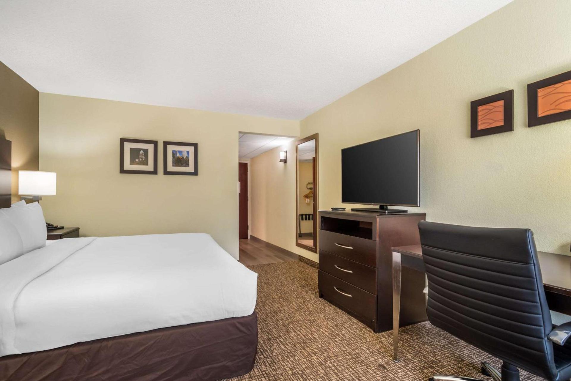 Comfort Inn & Suites Lake Norman photo 18