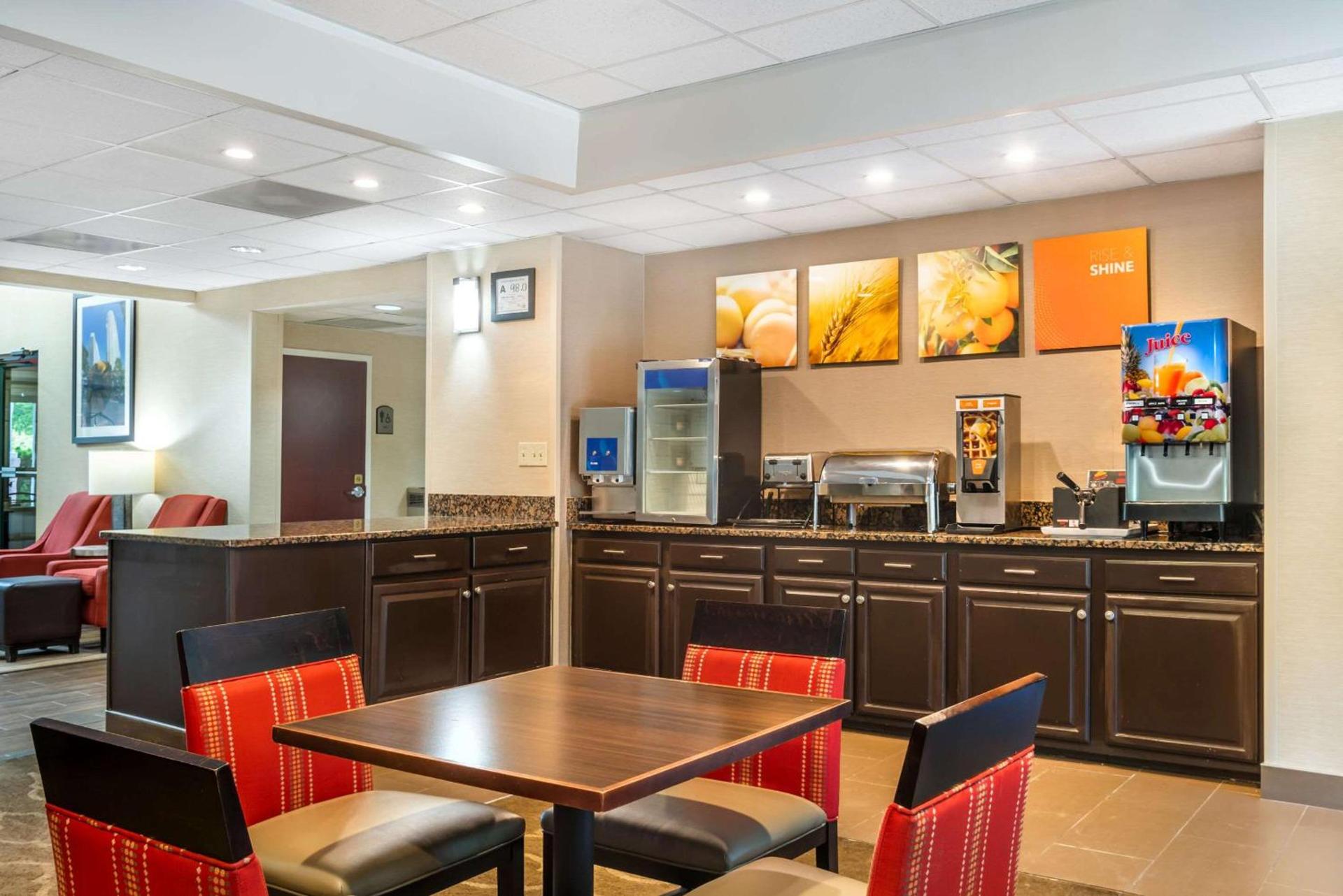 Comfort Inn & Suites Lake Norman photo 43