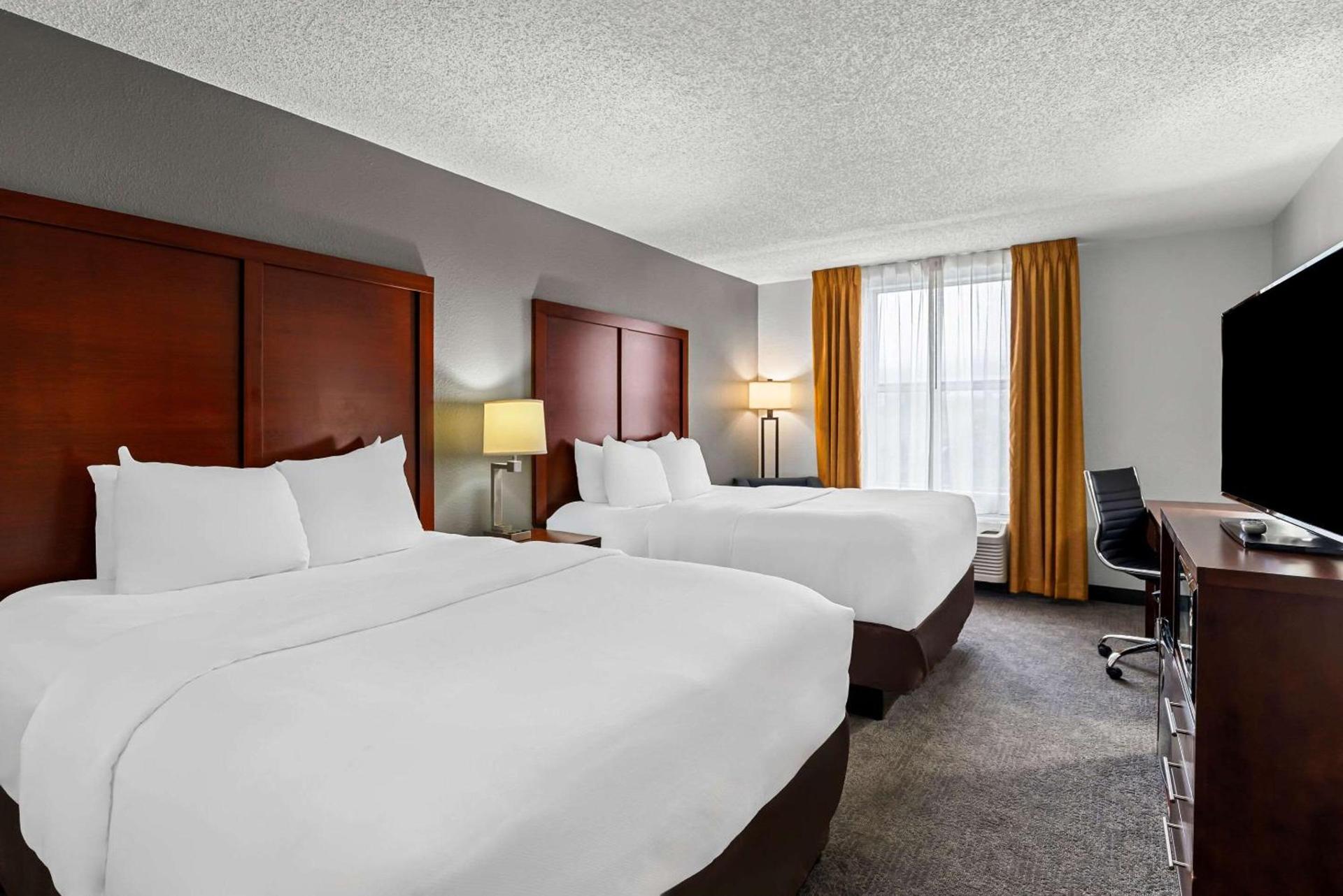 Comfort Inn & Suites Staunton photo 9