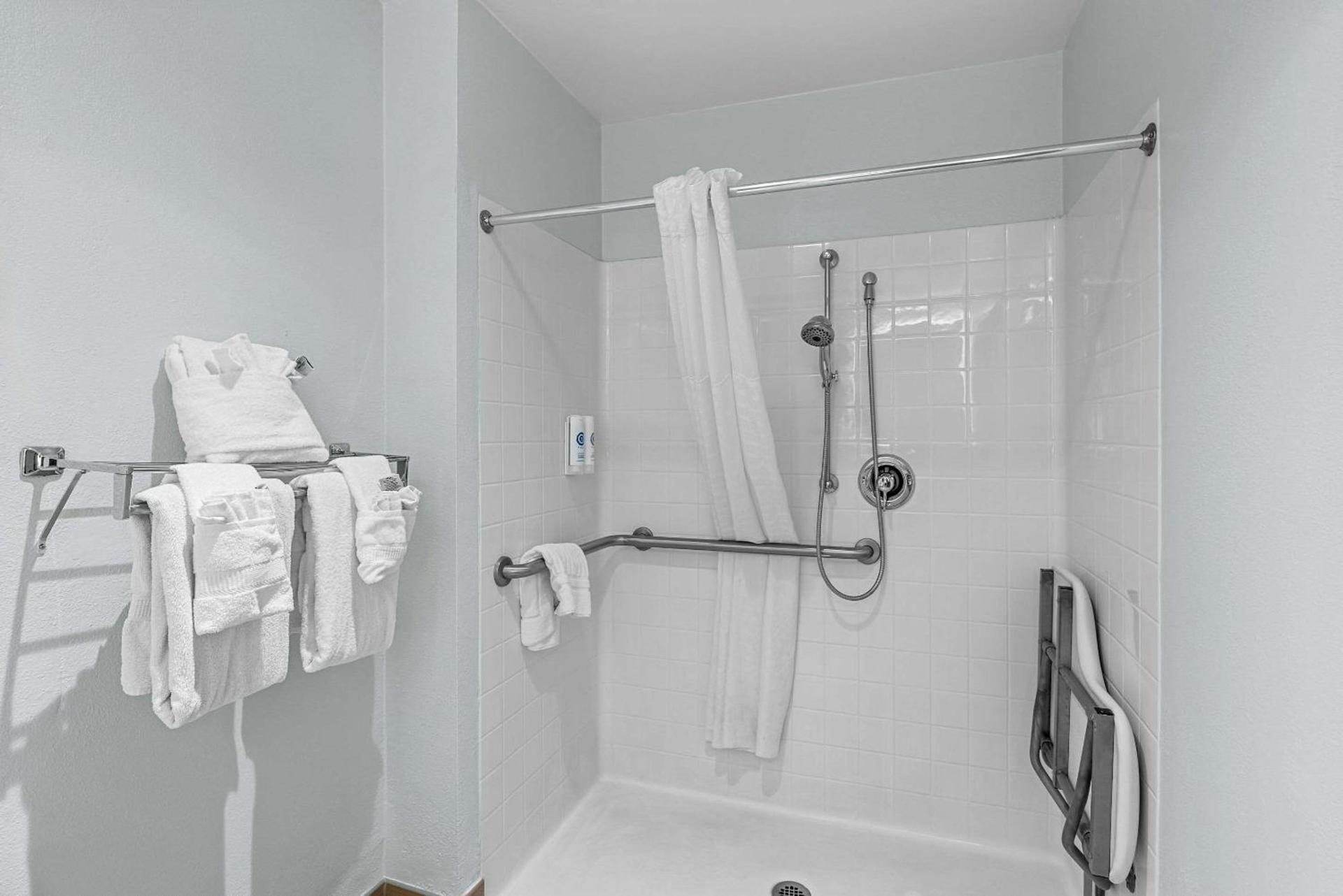 Comfort Inn & Suites Staunton photo 14