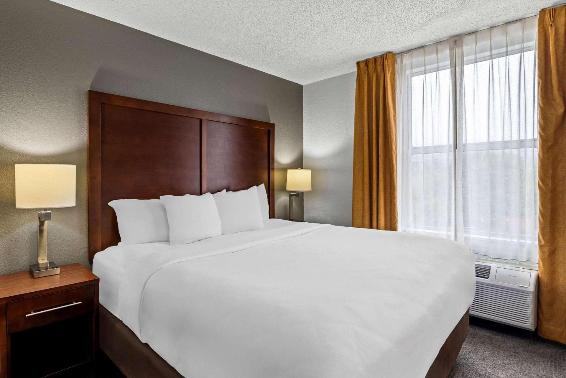 Comfort Inn & Suites Staunton photo 21