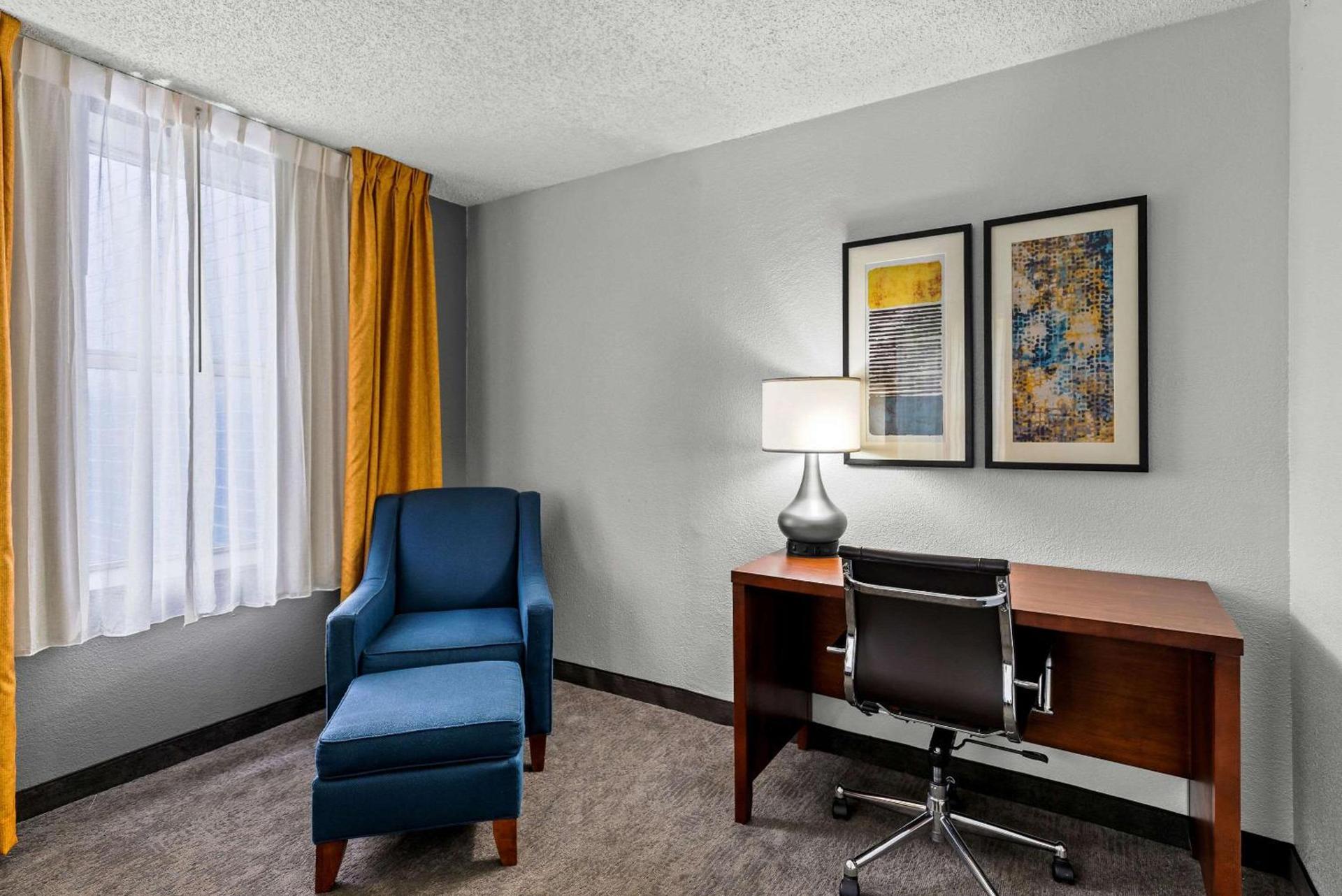 Comfort Inn & Suites Staunton photo 28