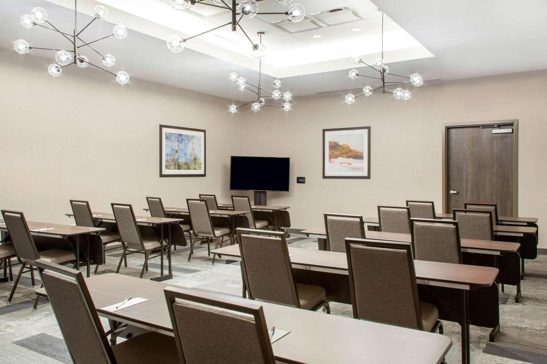 Hilton Garden Inn North Phoenix Scottsdale photo 13