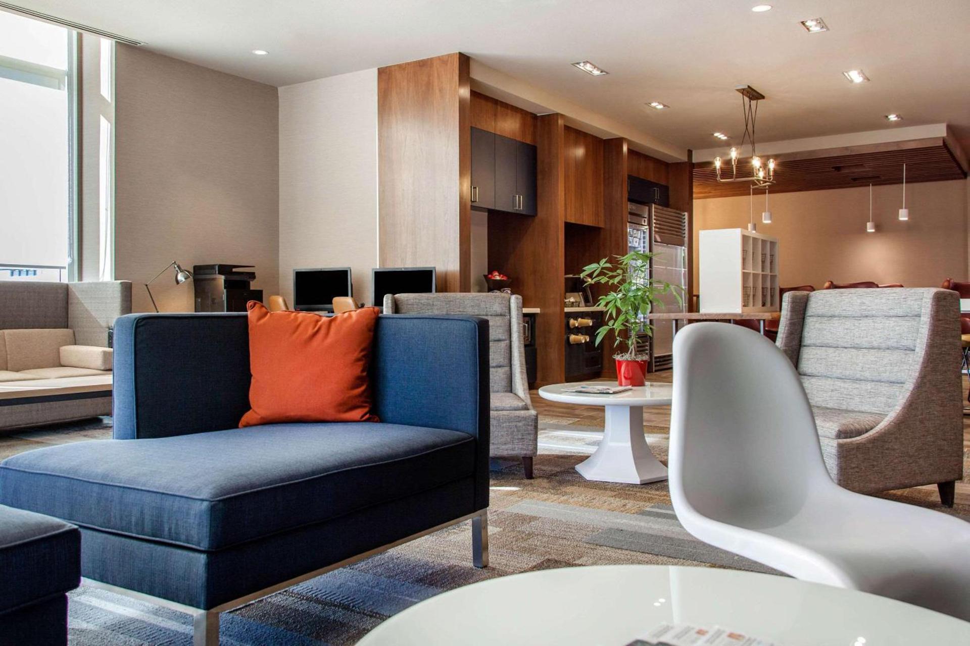 Hilton Garden Inn North Phoenix Scottsdale photo 4